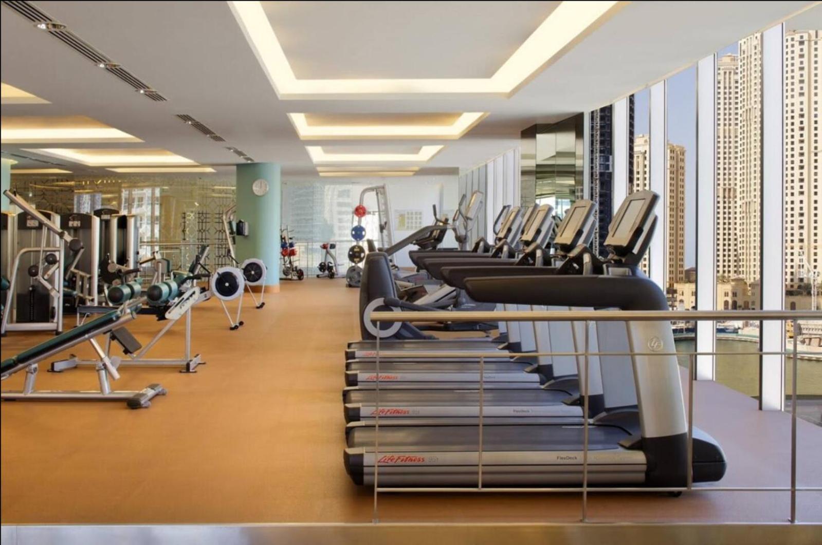 Address Marina - Luton Appartement *