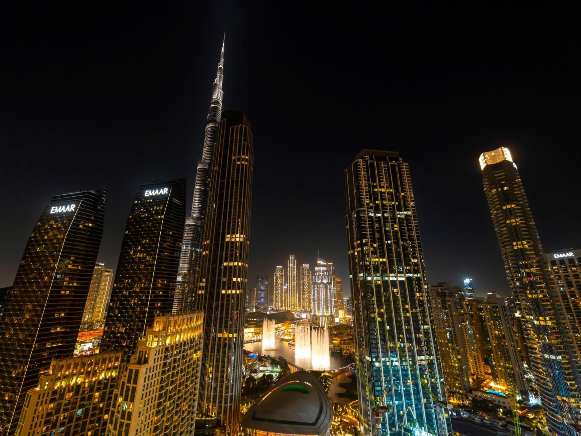 Burj Khalifa Bliss I 4 Bedroom I Burj Khalifa & Fountain Views I Free Gym, Pool, Parking, Wi-fi And Ps5 I By Skyline Serenity Apartament
