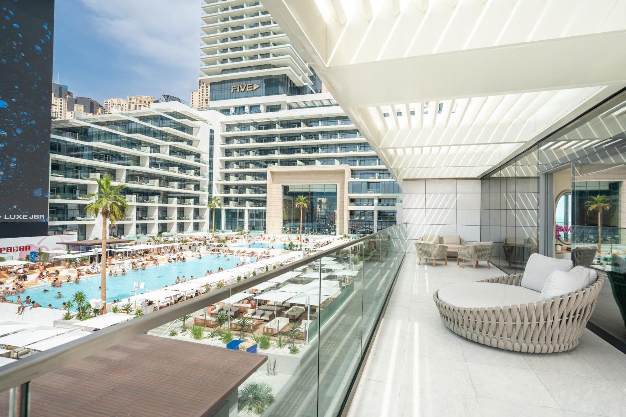 Five Luxe Hotel Dubái