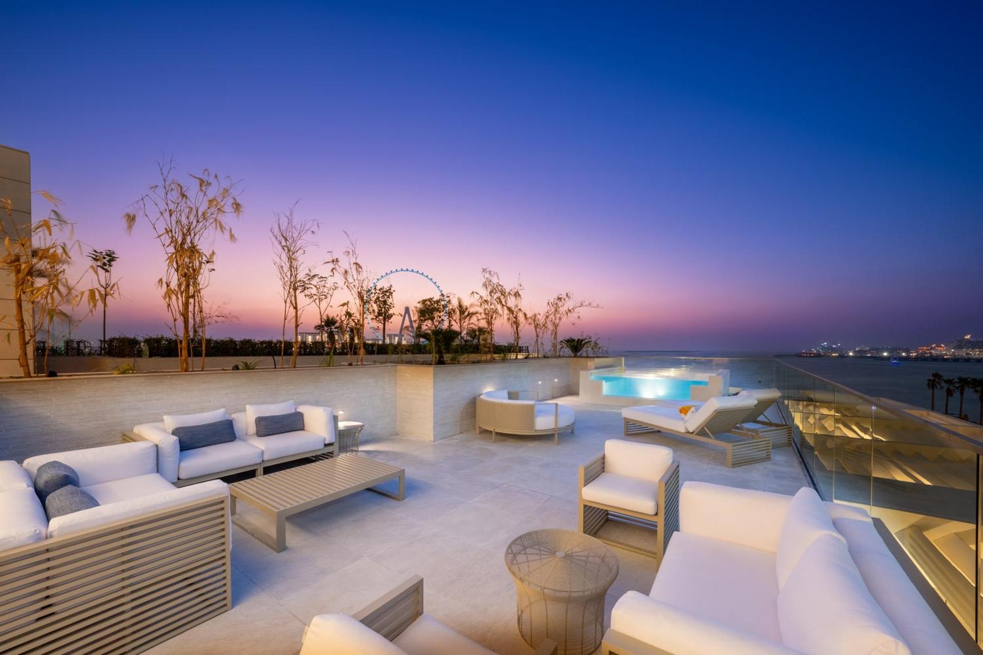 Five Luxe Hotel 5*