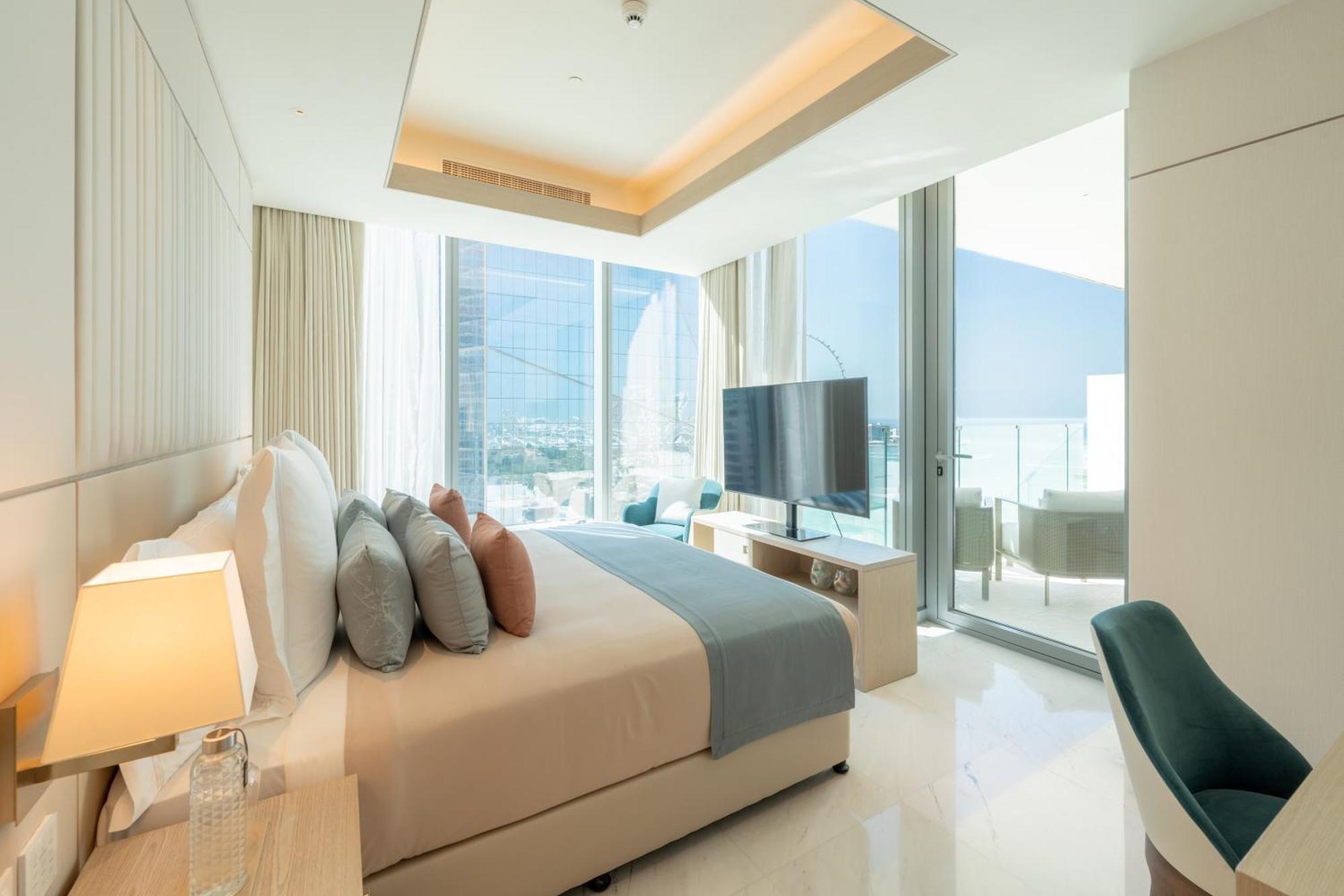 Five Luxe 5* Dubái