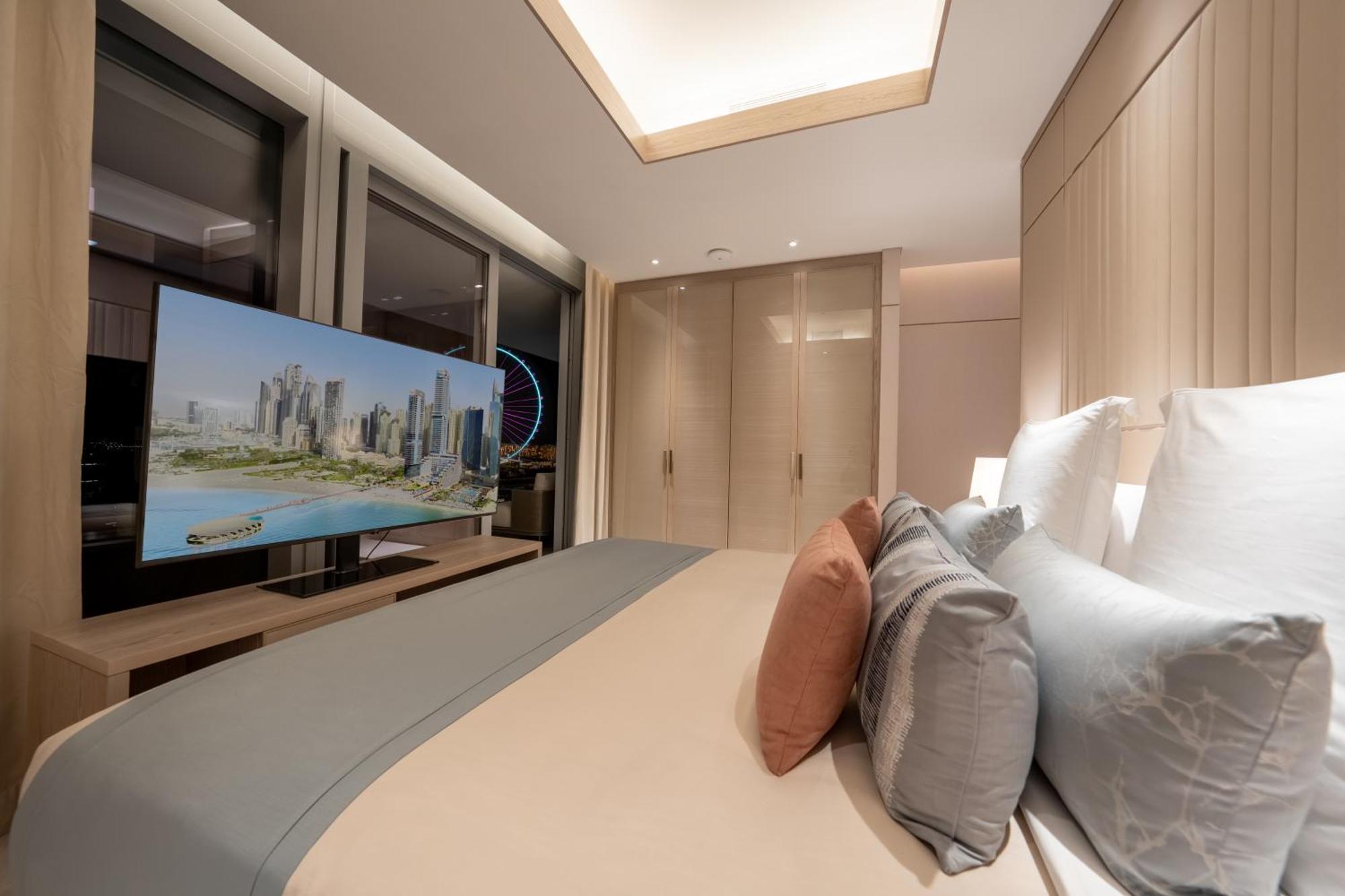 Five Luxe Hotel