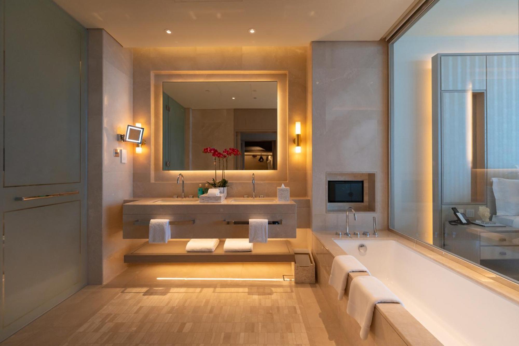 Five Luxe Hotel 5*