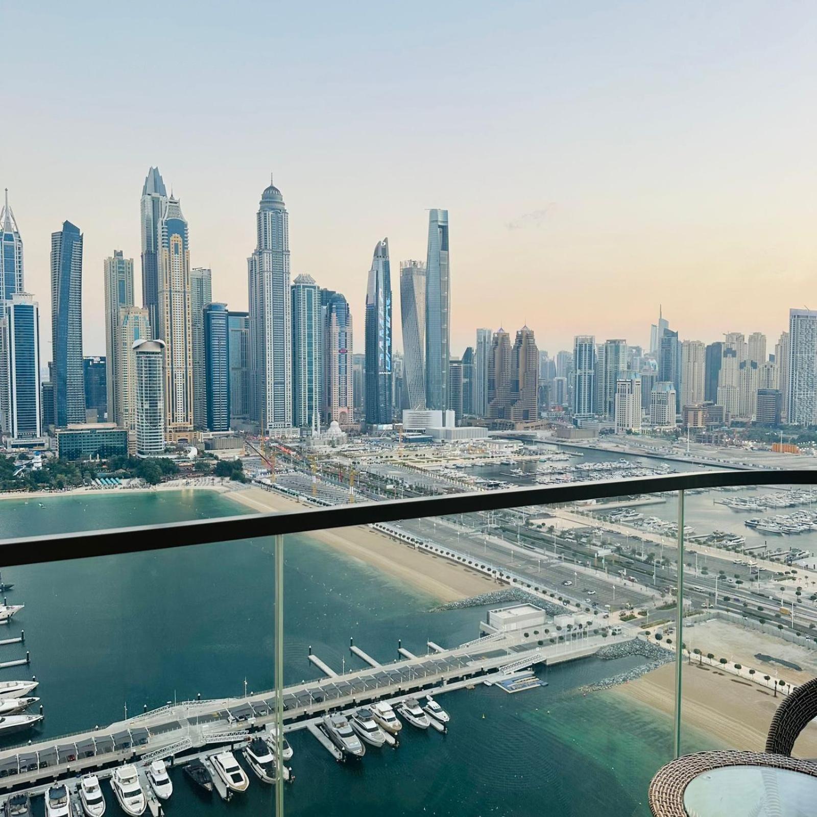 Amakin Beachfront Palm Jumeirah Marina Vista 2 Apartamento