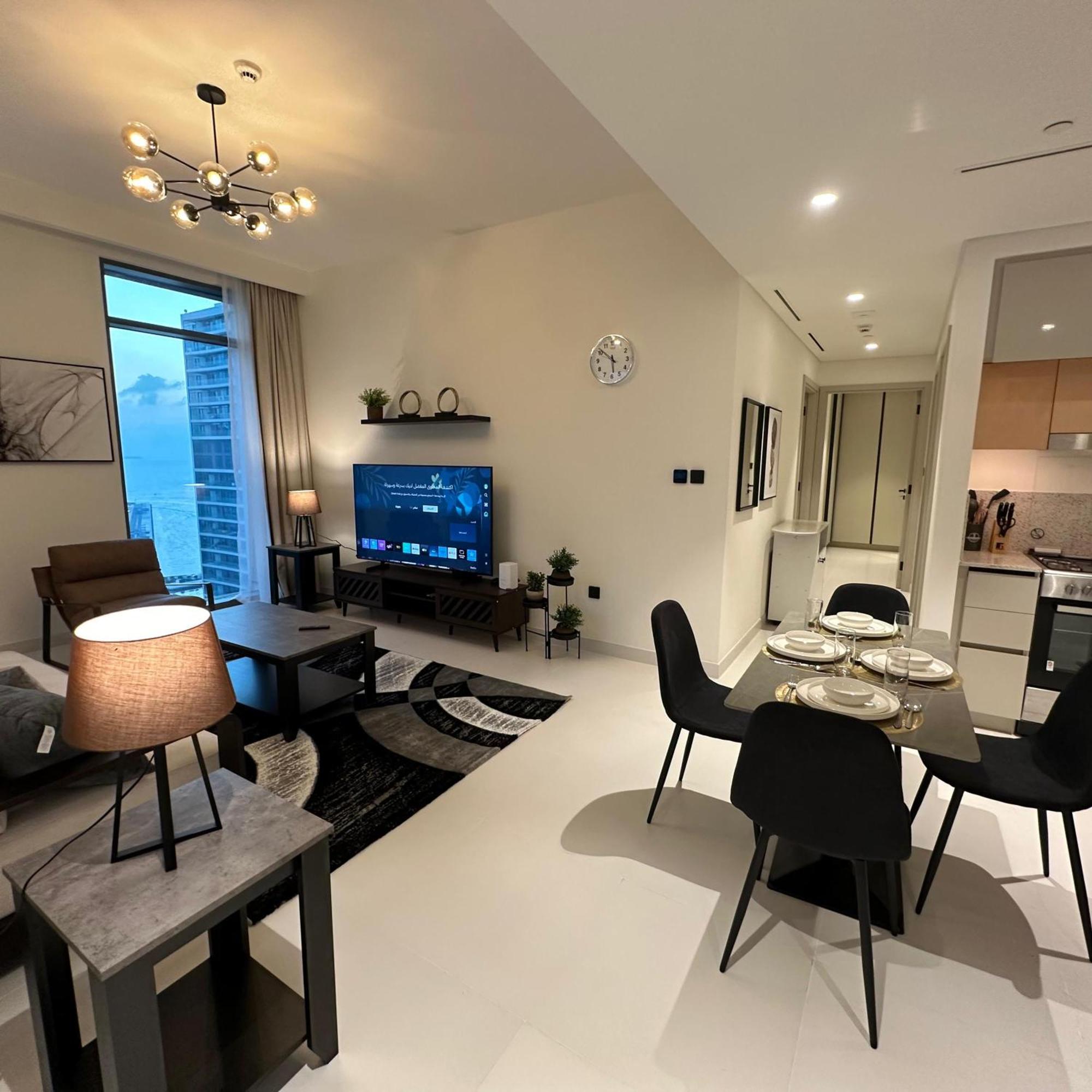 Amakin Beachfront Palm Jumeirah Marina Vista 2 Apartamento