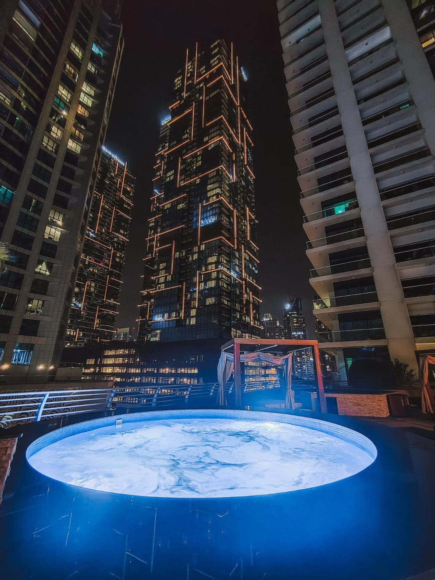 Marina - 75th Floor Above The Clouds, Elegant&big