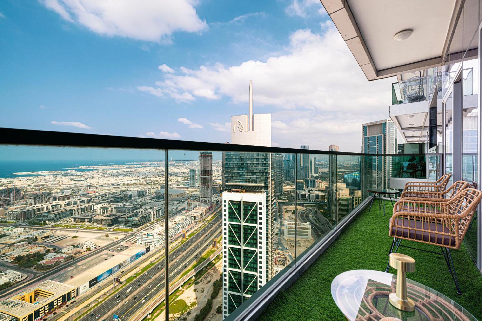 Appartamento 5 Star Living Burj Khalifa Infinity Pool Gym Dubai