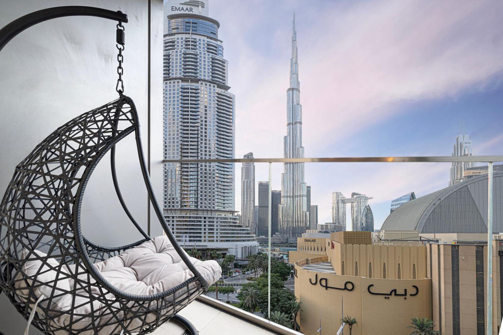 Apartment Luxe 1br With Full Burj Views And Mall Access *
