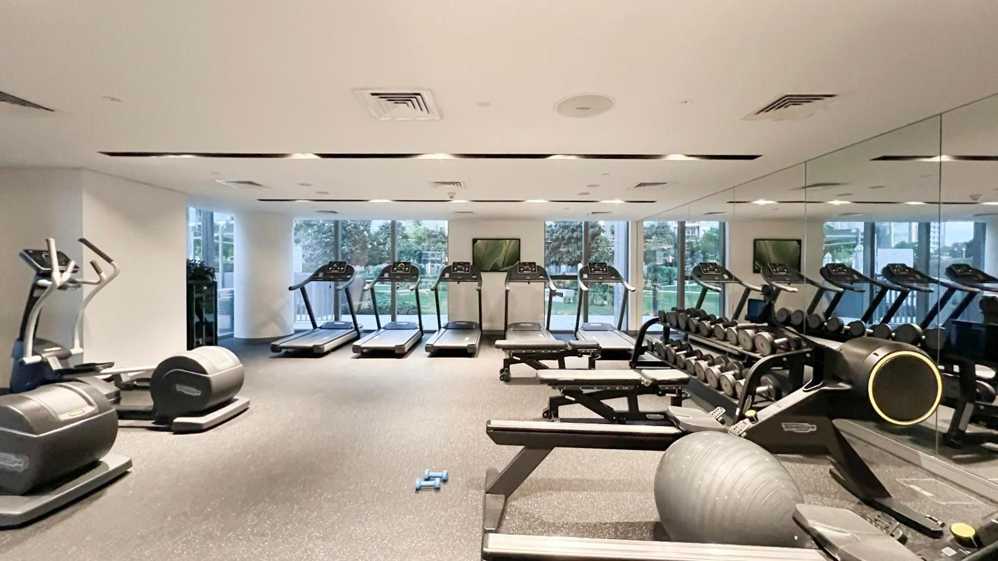 Luxe 1br With Full Burj Views And Mall Access Apartment Dubai