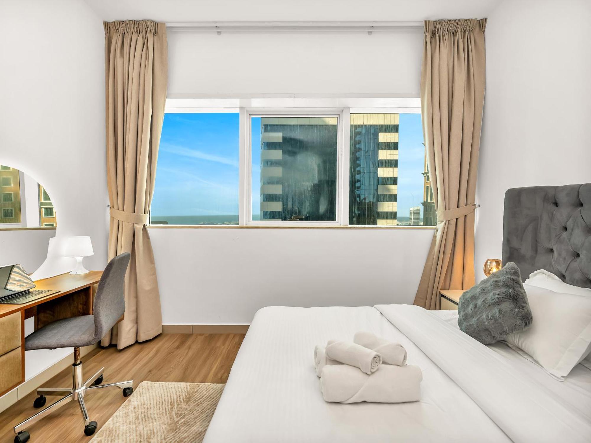 Lejlighed Spacious 3br High Floor Palm View In Marina *
