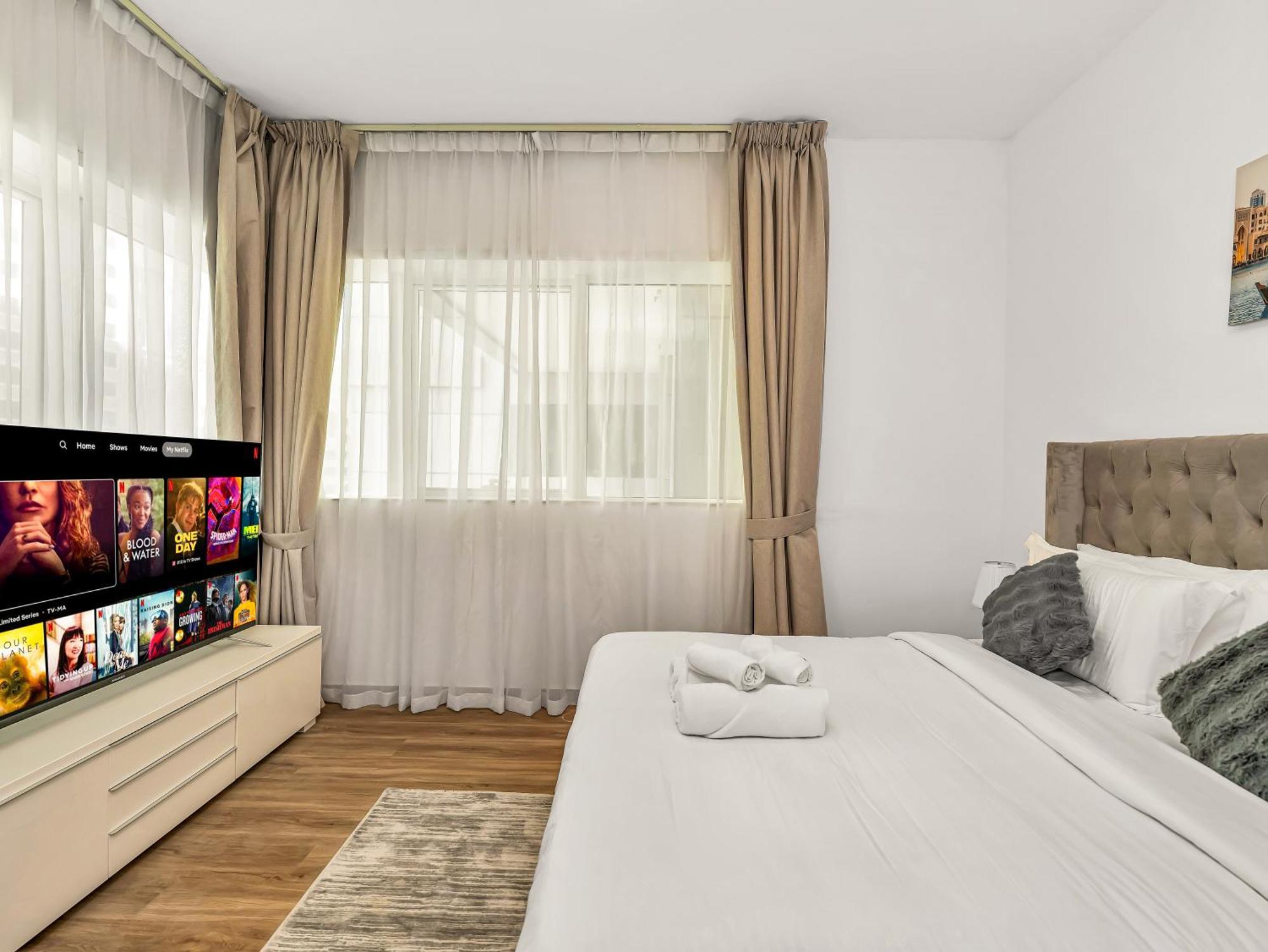 Spacious 3br High Floor Palm View In Marina Lejlighed Dubai