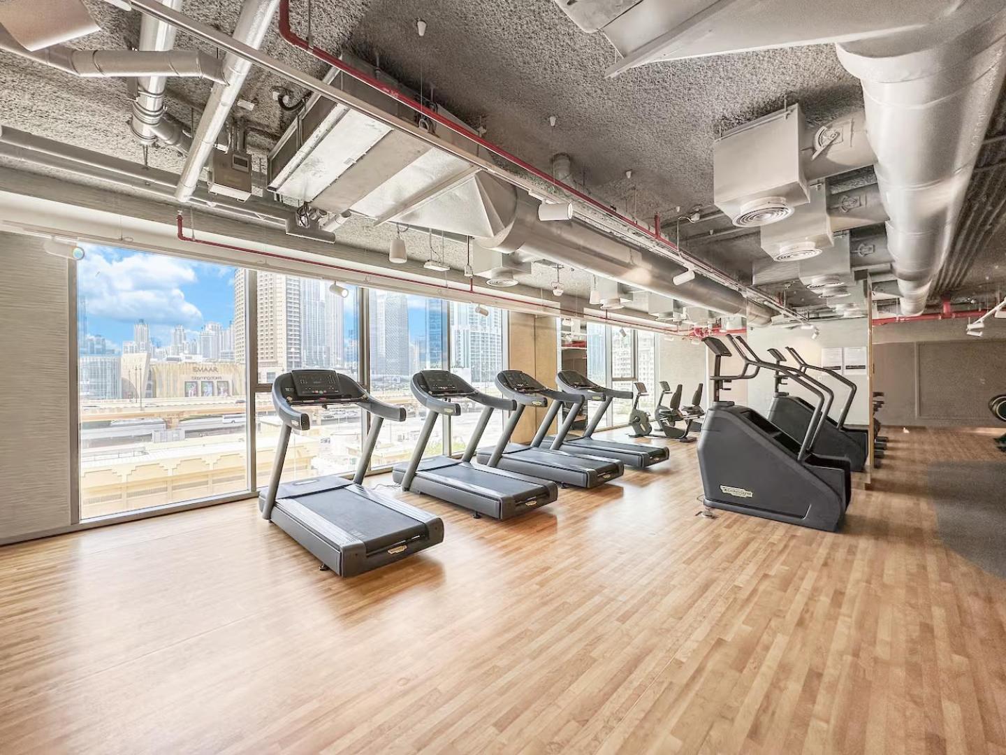 Burj Khalifa Lifestyle Boost! Fabulous 4bed Open View Corner Mall Access Apartemen *