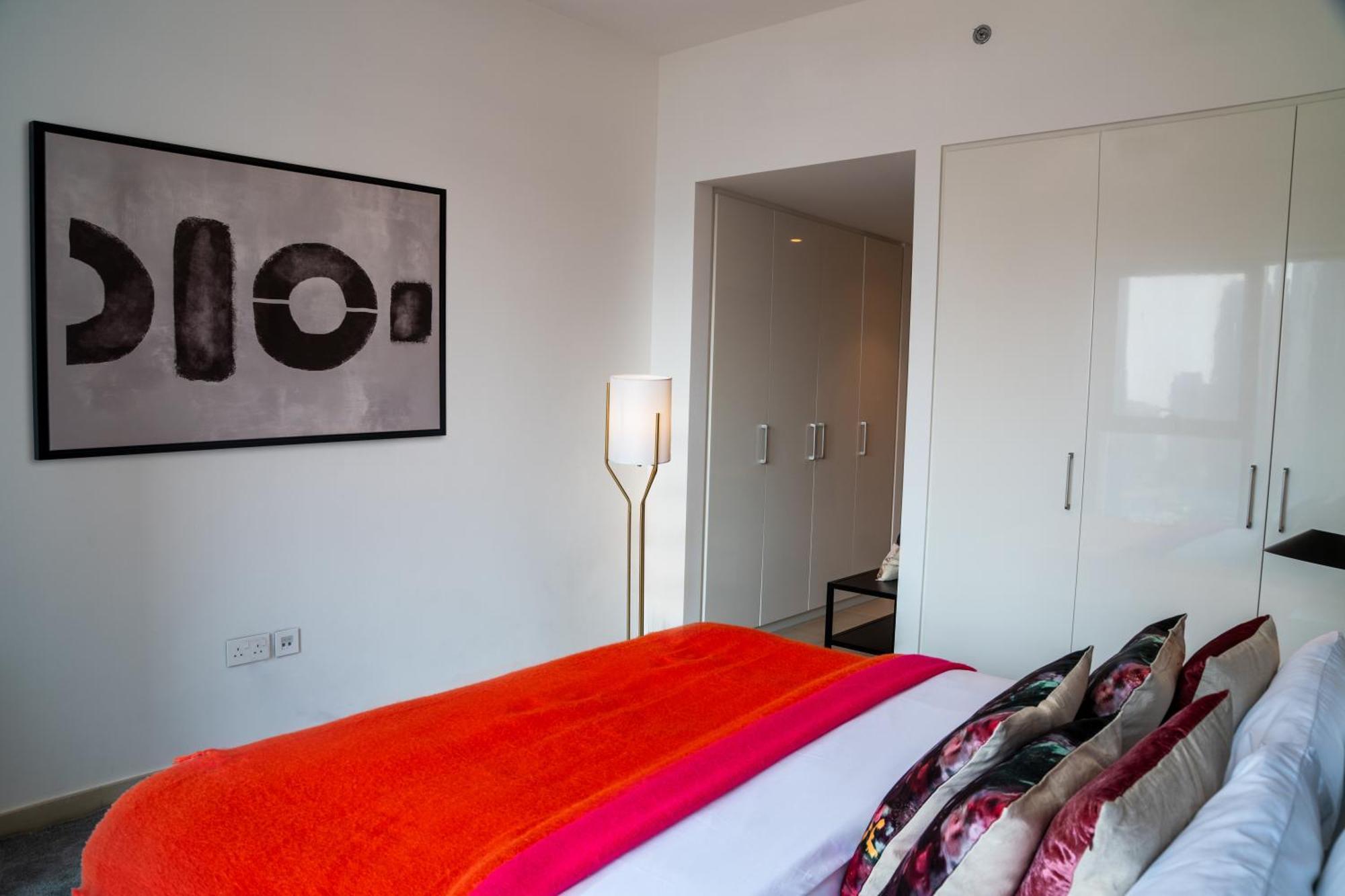 Apartemen Burj Khalifa Lifestyle Boost! Fabulous 4bed Open View Corner Mall Access