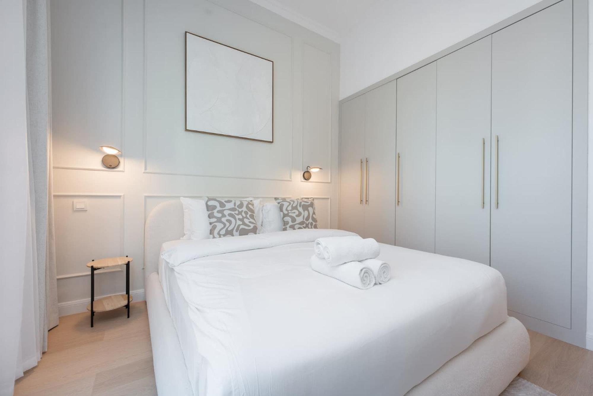 1 Bedroom That Sleeps 4 With Great Views