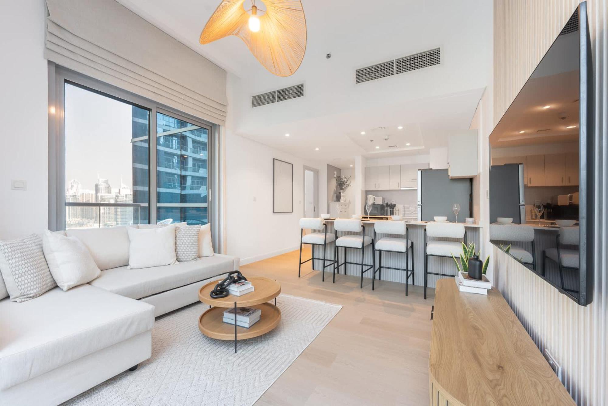 1 Bedroom That Sleeps 4 With Great Views *