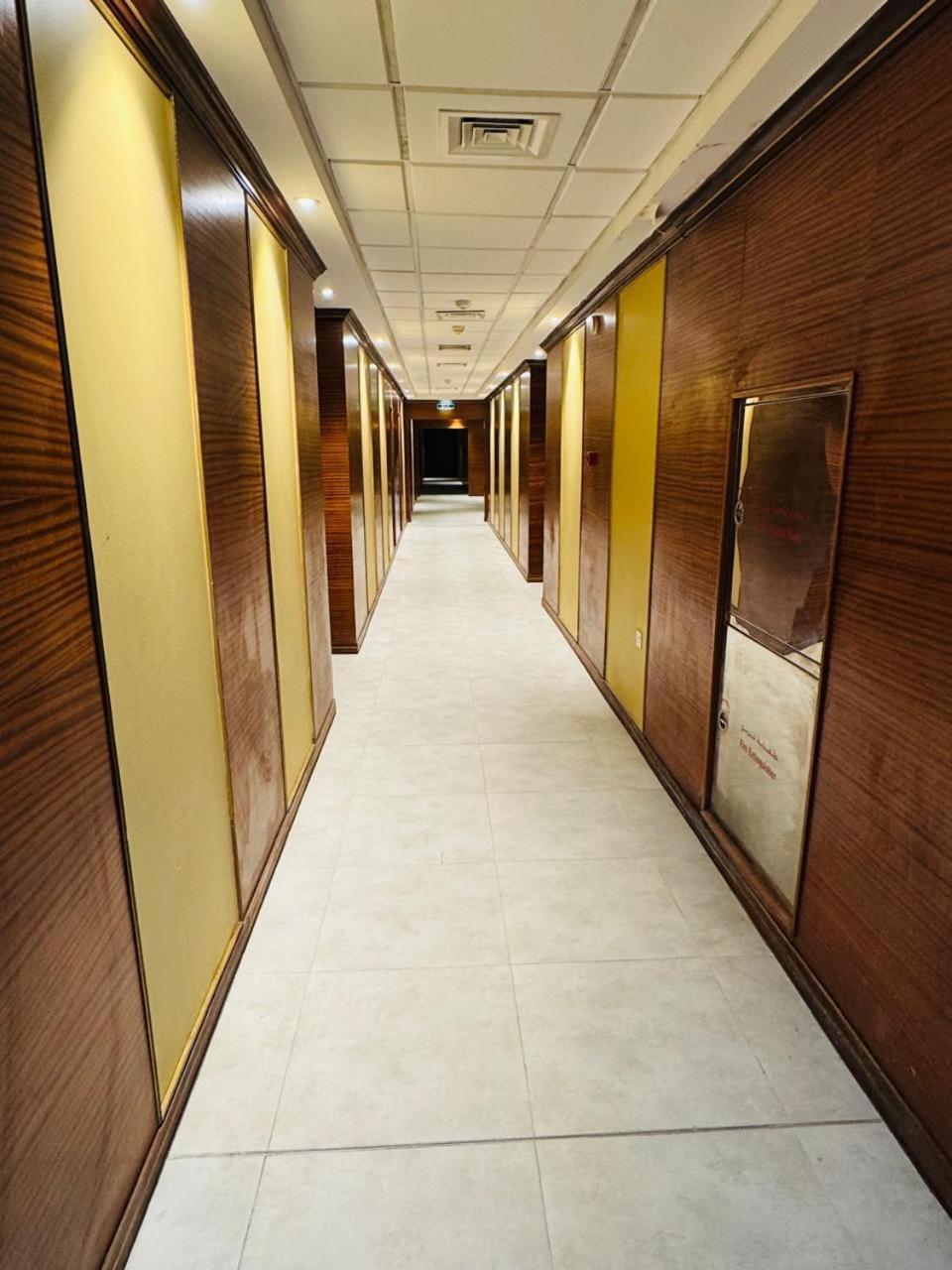 Backpackers Heaven ! 18 Beds In A 2 Bedroom In Front Of Union Metro Station Diera * Dubaï