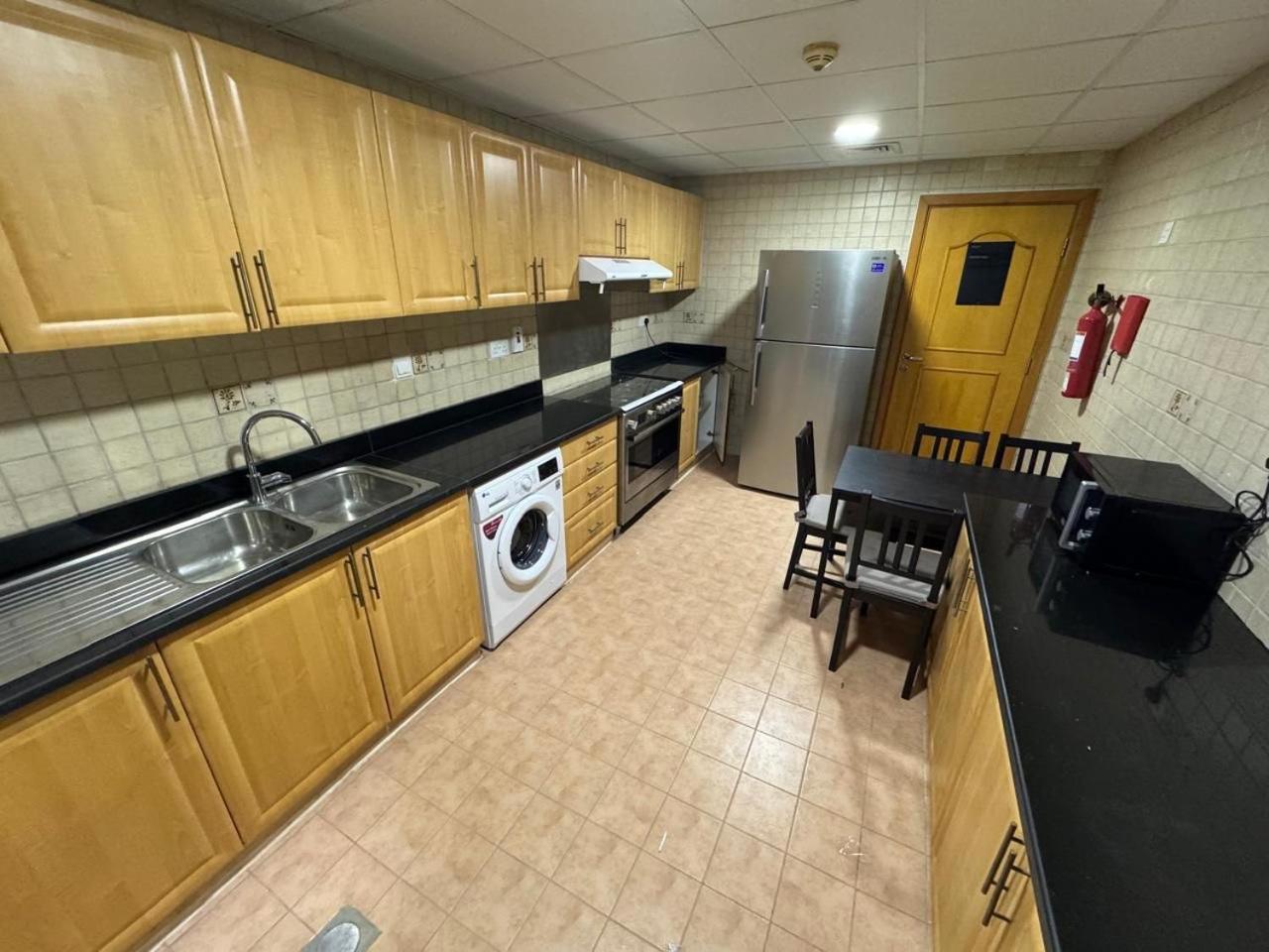 Auberge de jeunesse Backpackers Heaven ! 18 Beds In A 2 Bedroom In Front Of Union Metro Station Diera *
