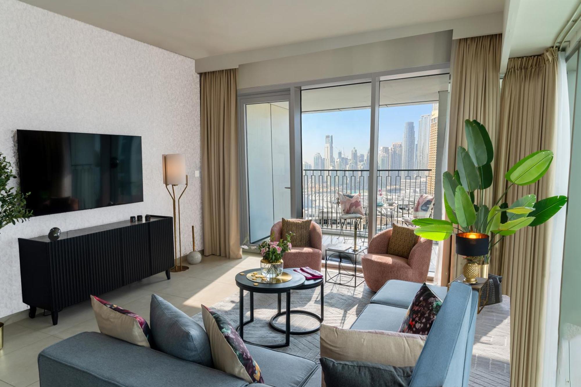 Burj Khalifa Lifestyle Boost! Fabulous 4bed Open View Corner Mall Access Apartemen