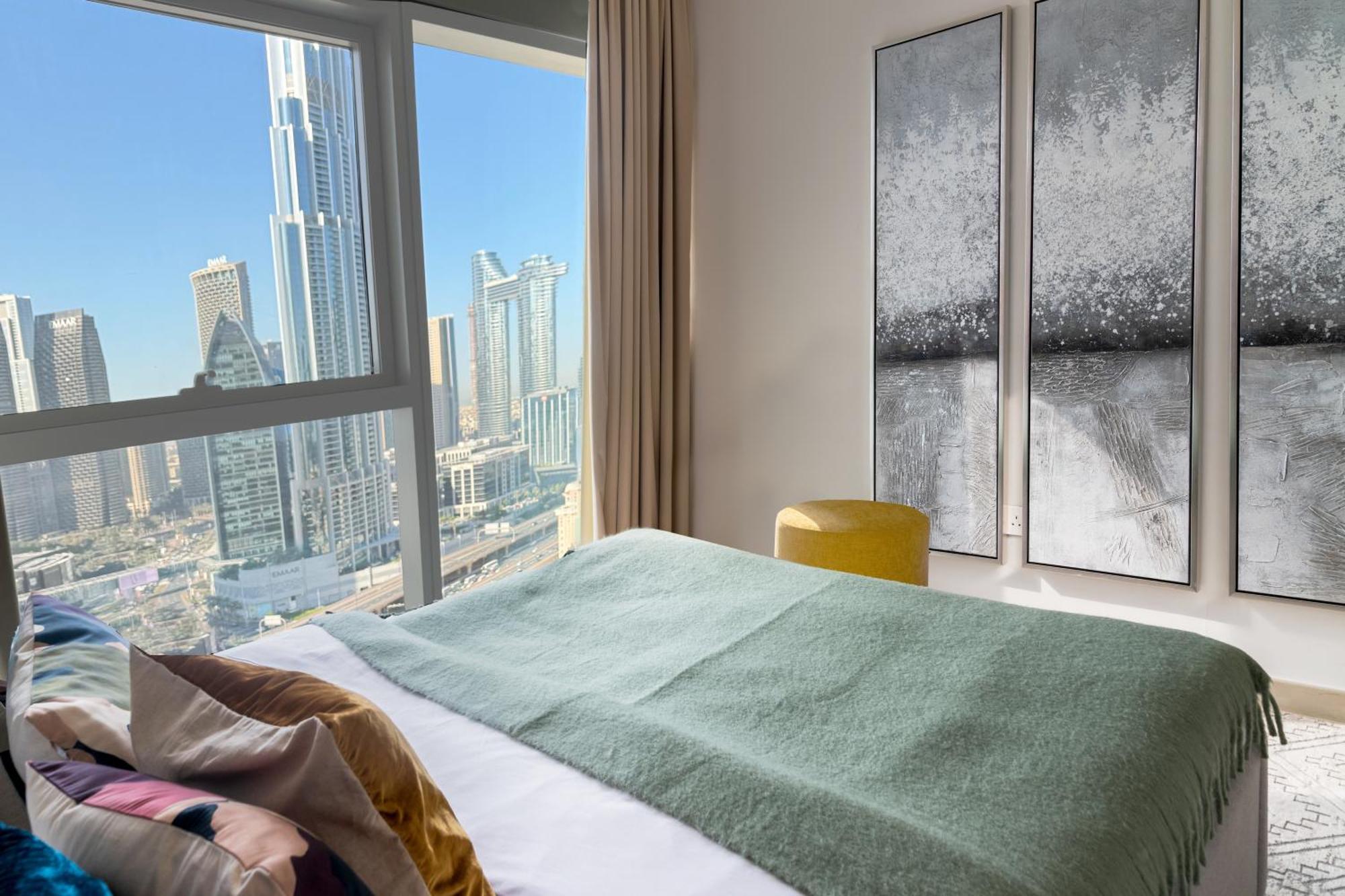 Burj Khalifa Lifestyle Boost! Fabulous 4bed Open View Corner Mall Access Apartemen Dubai