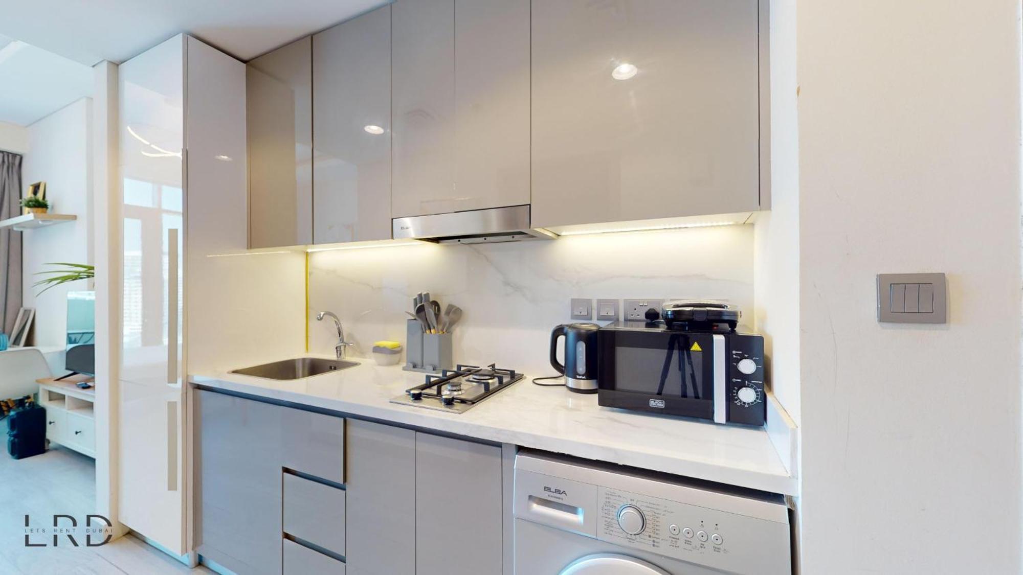 Stylish Retreat In Azizi Farhad Appartement