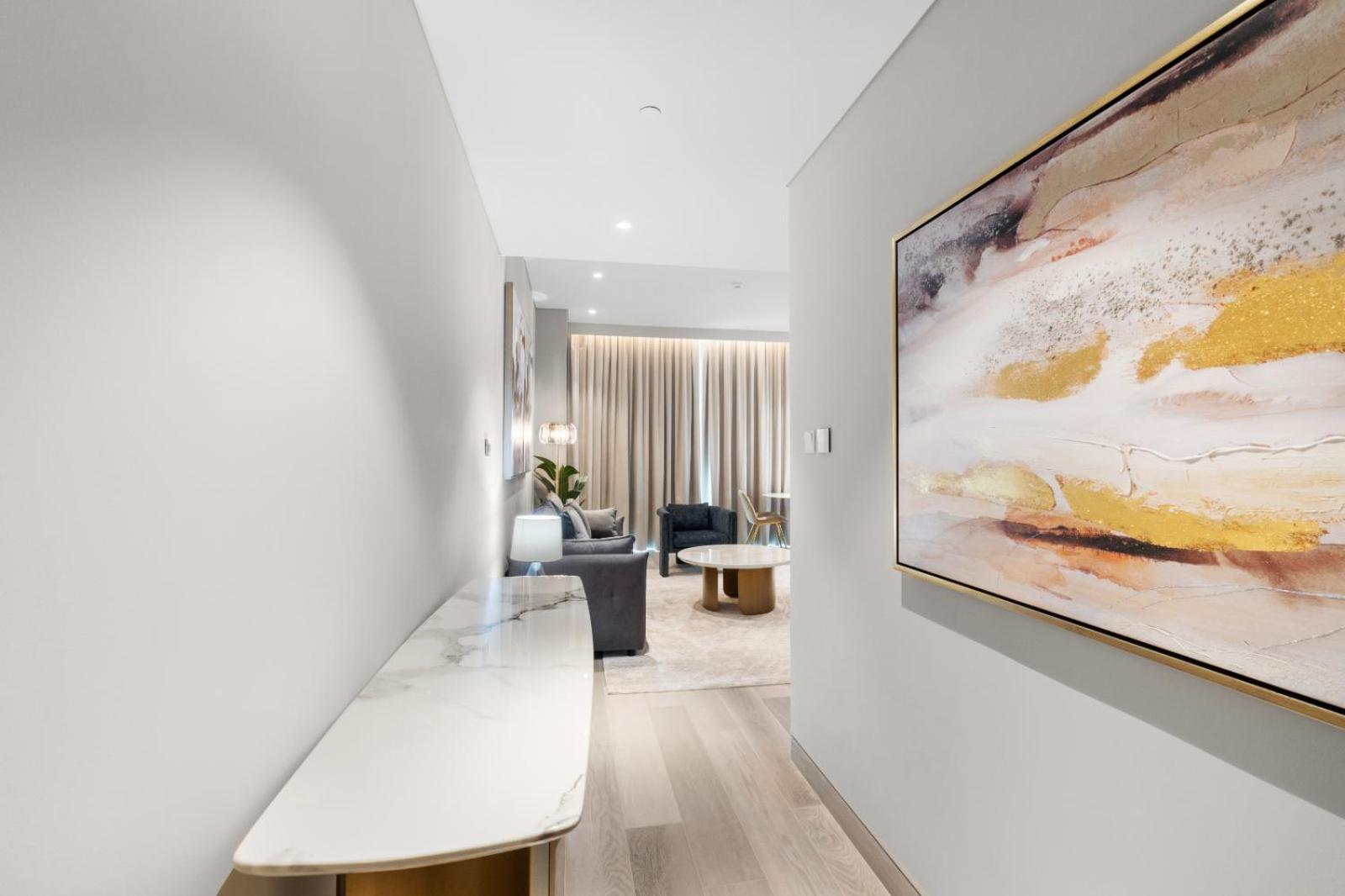 Luxury Living In Marina 1br Extra Large *