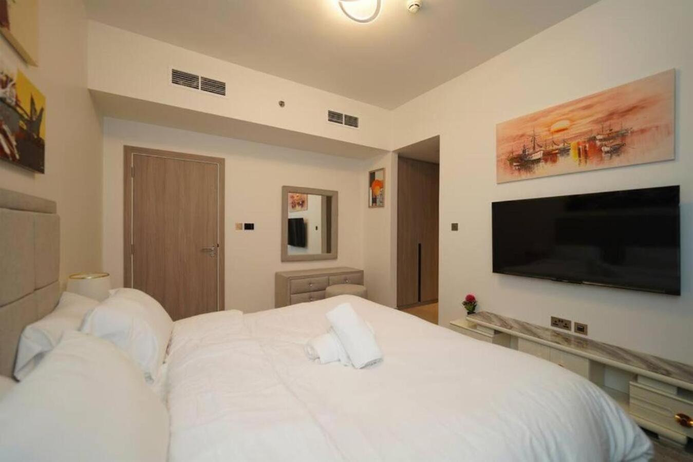 Apartamento Brown Stone Homes Me Do Re