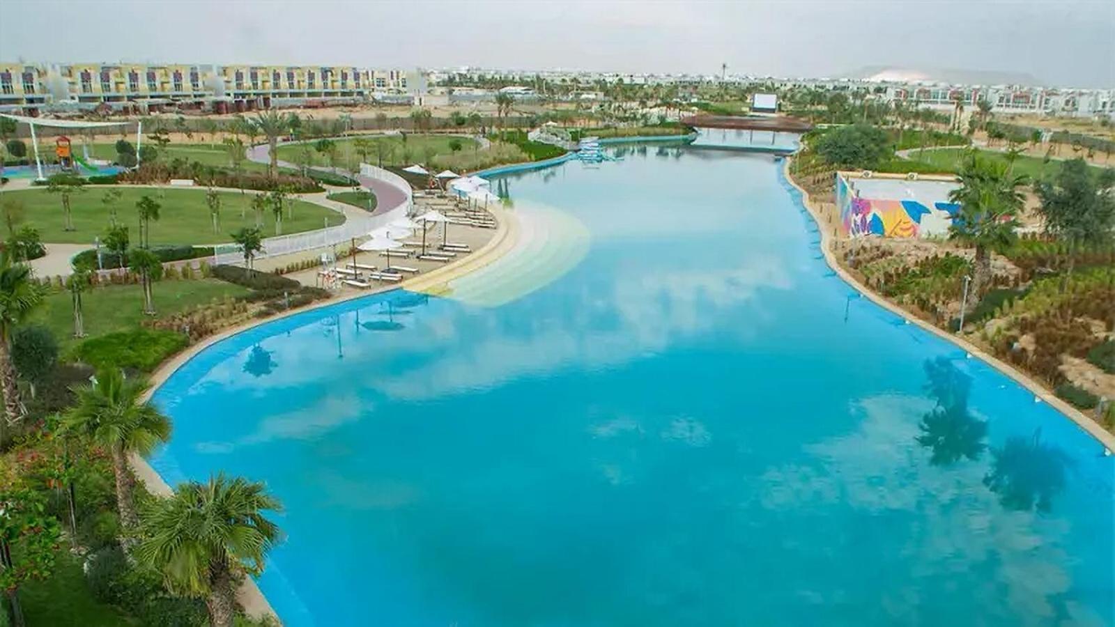 Villa Damac Hills 2 Poolside *