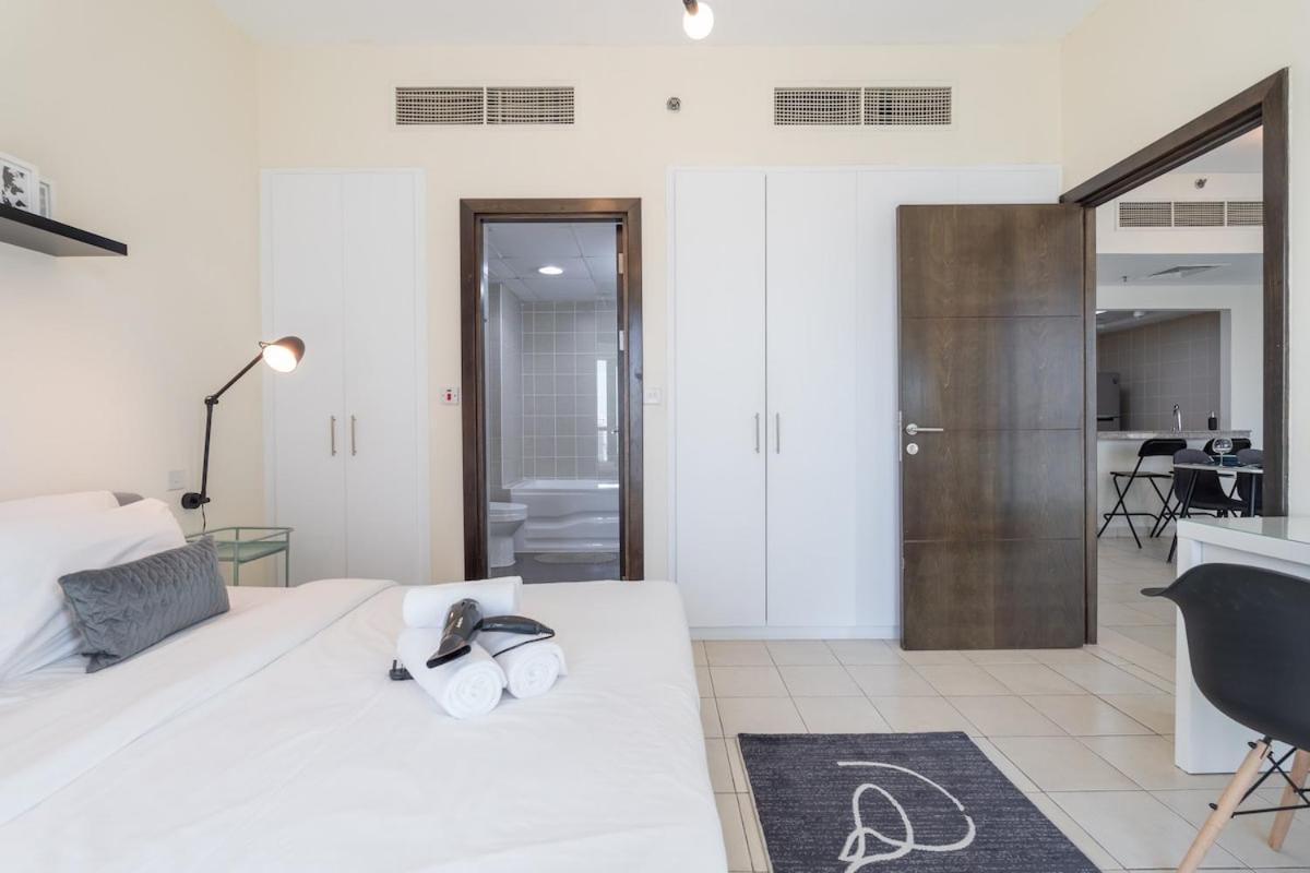 Stylish 1-bedroom In The Heart Of Jbr Appartement *