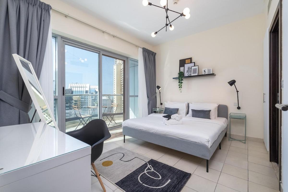 Appartement Stylish 1-bedroom In The Heart Of Jbr *