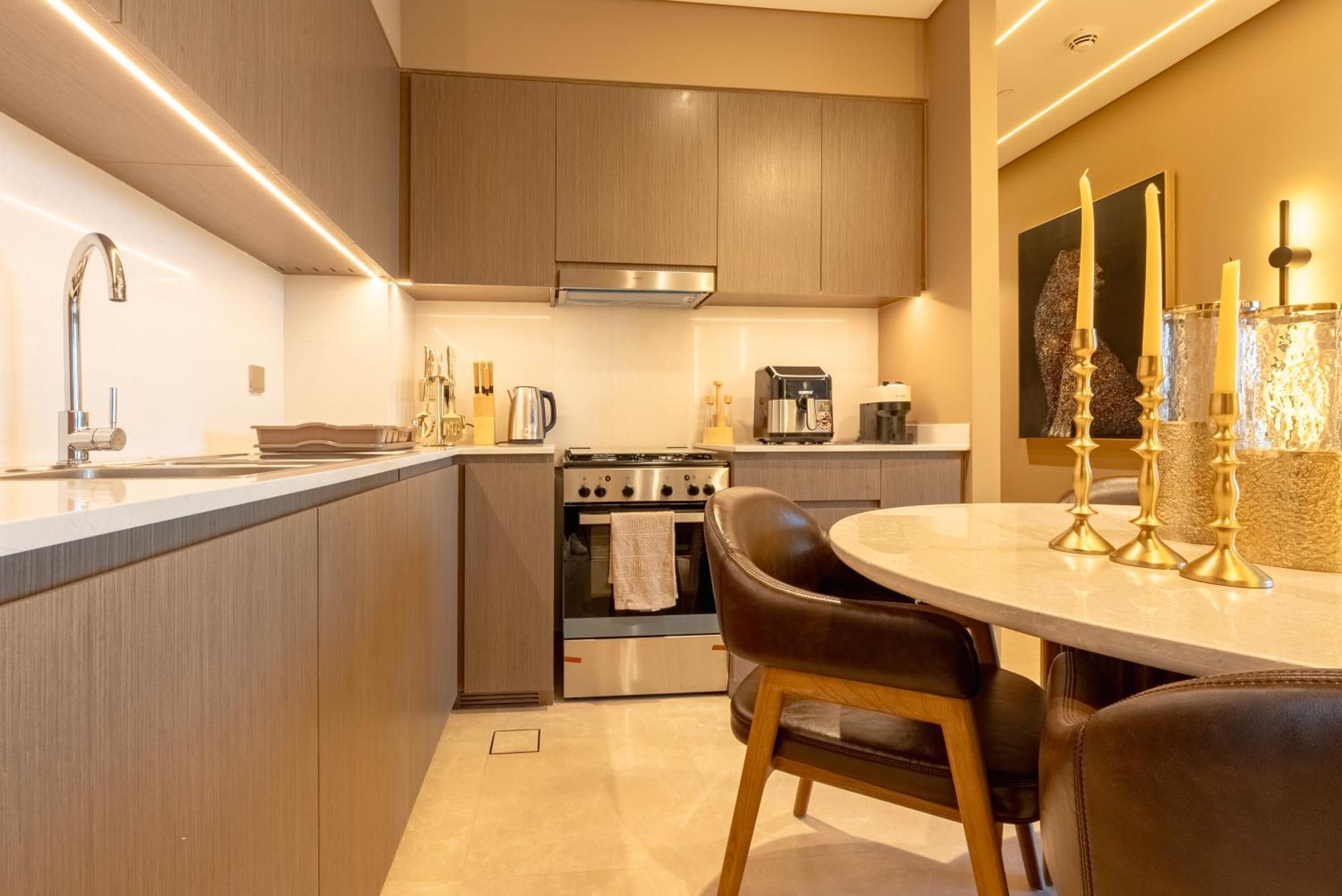 Downtown Luxury - Stunning Burj Khalifa & Fountain Views - 5 Minutes Walk To Mall *