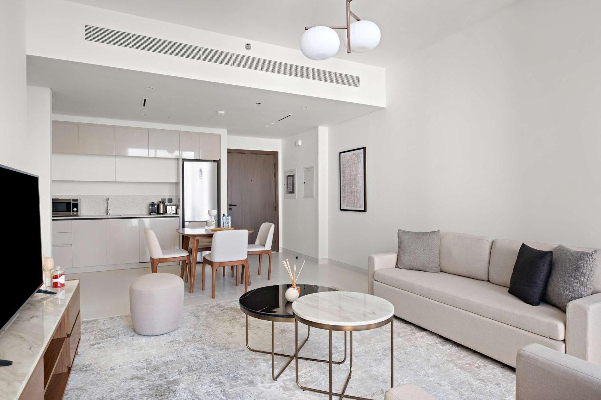 Silkhaus Waterfront 1br In Marina Vista Tower * Dubaï