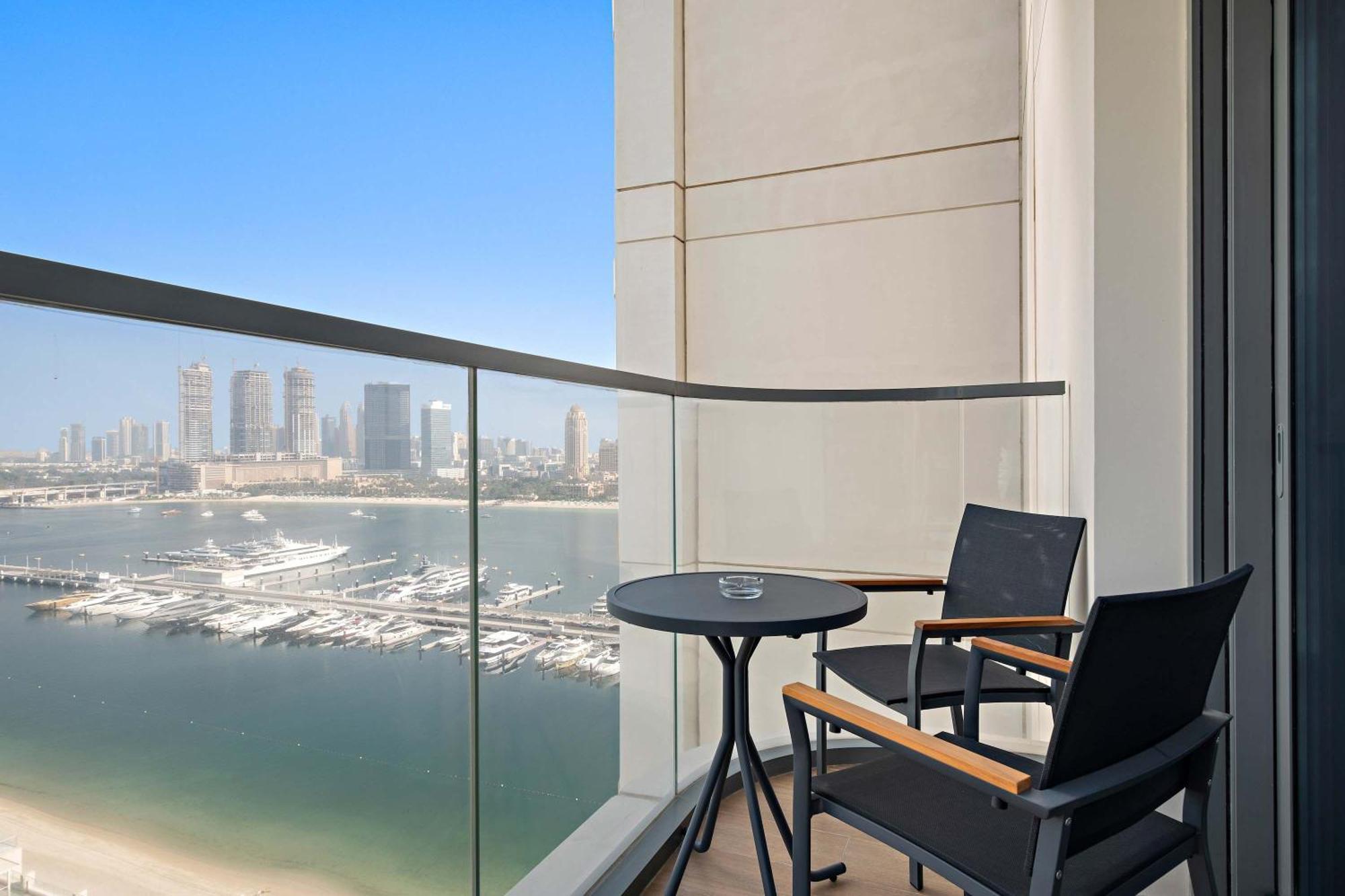 Silkhaus Waterfront 1br In Marina Vista Tower Dubaï