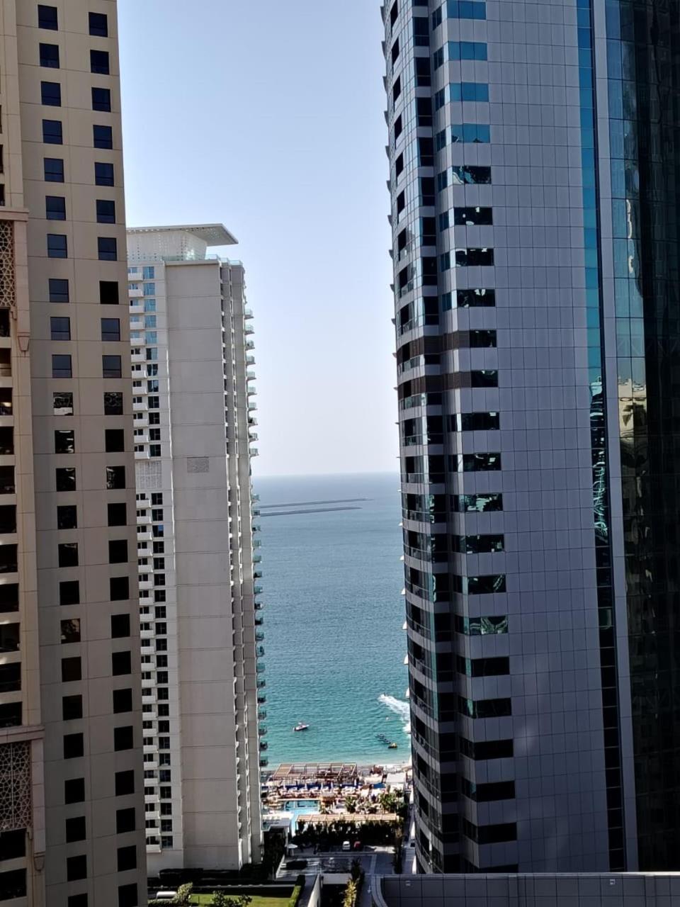 & View In The Center Of Marina * Dubai