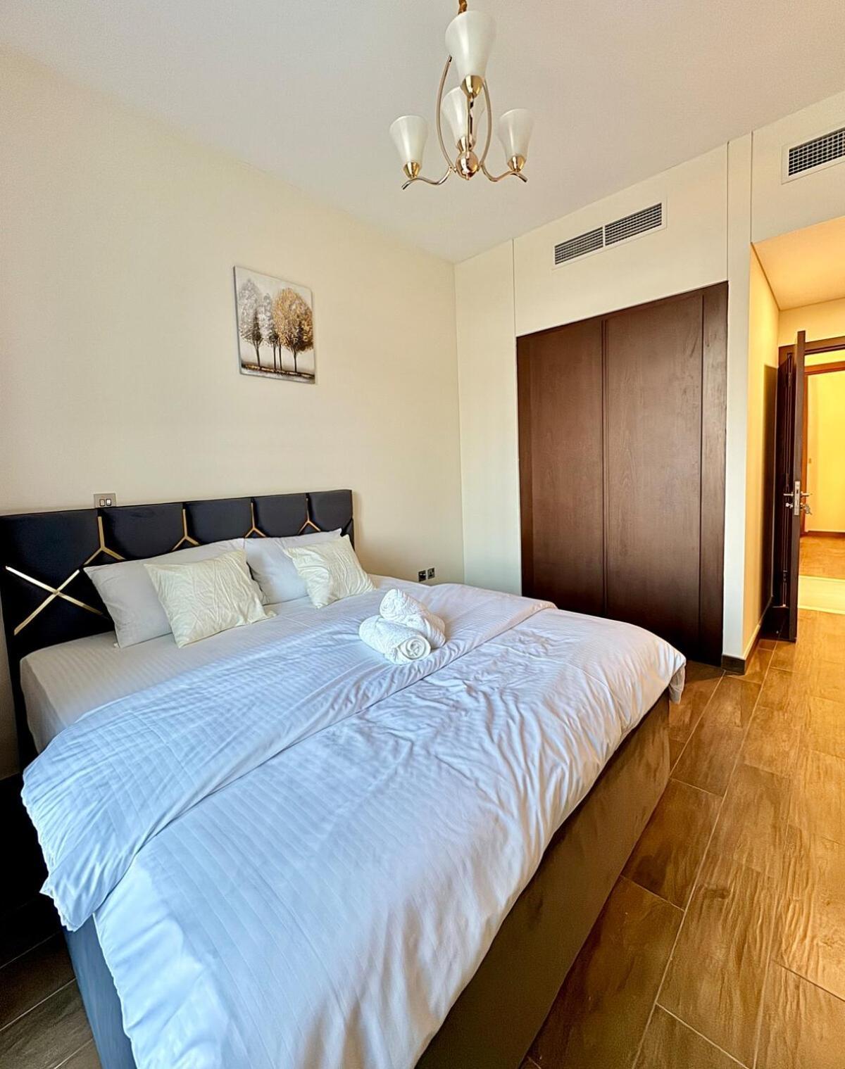 Serene & Spacious 3br En-suite With Assistant's - Walk To Mall & Restaurants Dubaï