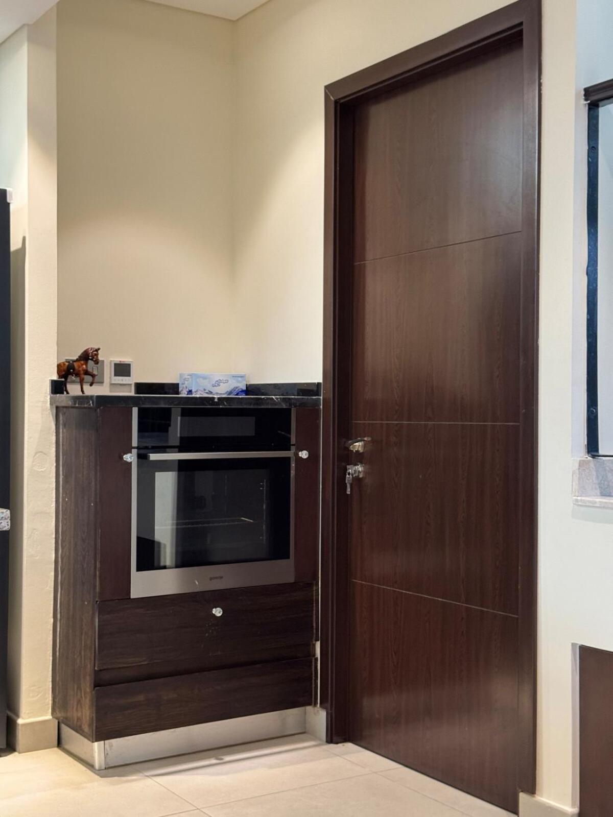 Serene & Spacious 3br En-suite With Assistant's - Walk To Mall & Restaurants Villa Dubaï