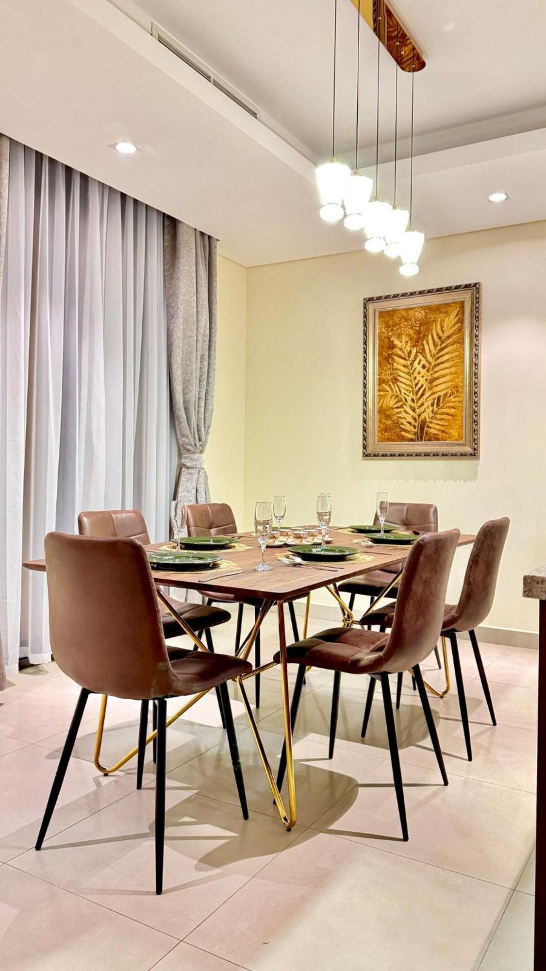 3br Ensuite In Motor - Shamsgetaways *