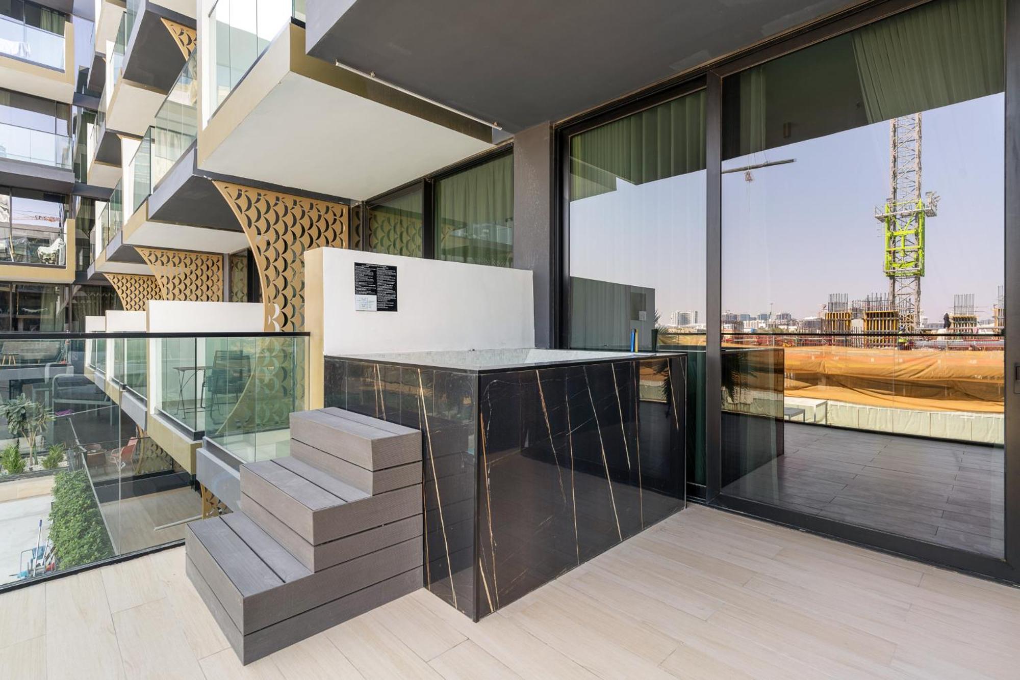 Vayk - Luxurious 2 Bd With Private Jacuzzi In Jvc Appartement Dubaï