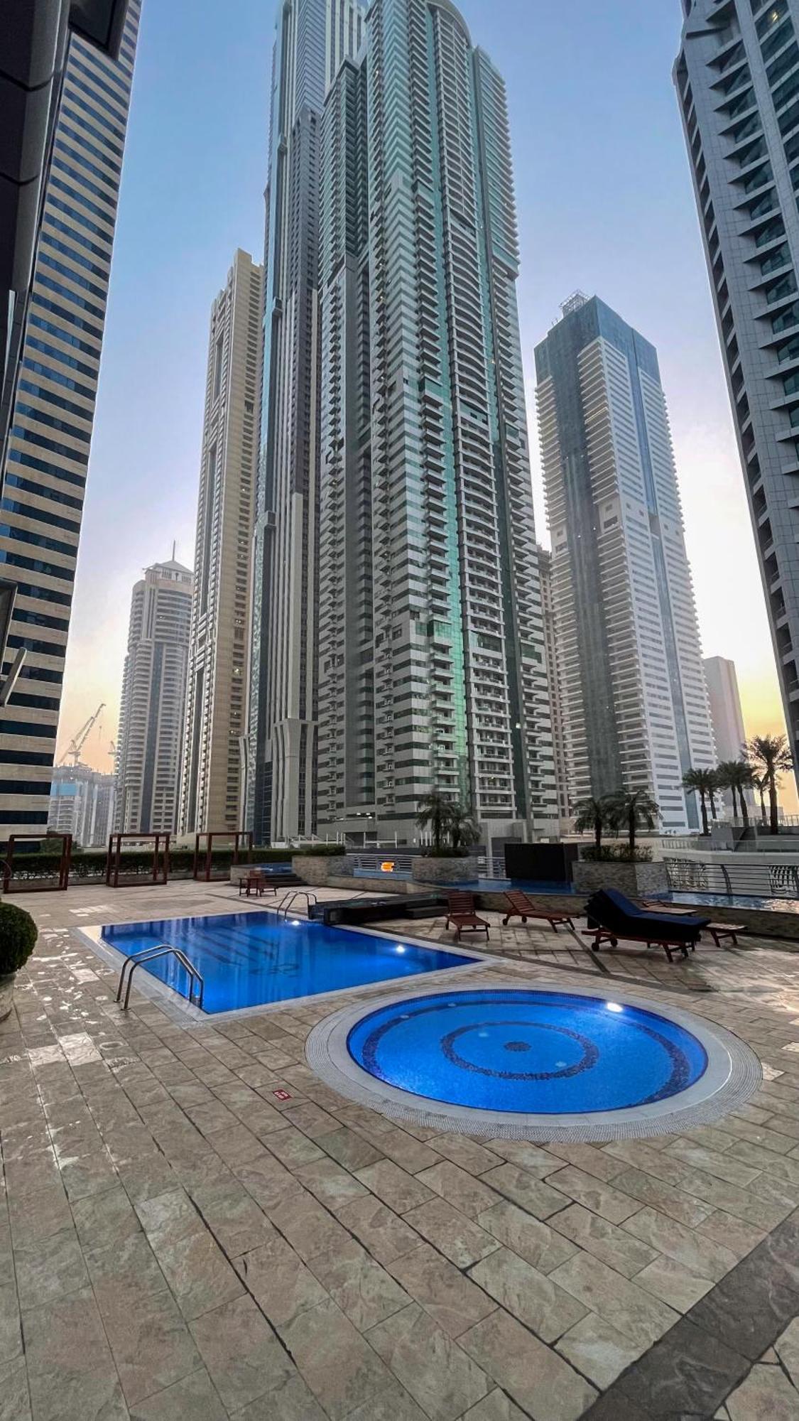 Appart hôtel Marina - 75th Floor Above The Clouds, Elegant&big *