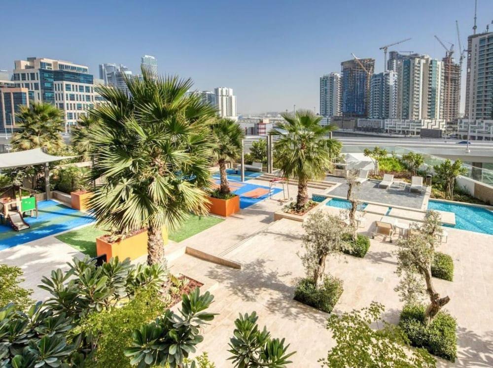 Vogue Damac Maison Prive 27th Floor With Balcony & Pool With Canal View Prime Business Bay Location, Steps From Downtown & Burj Khalifa Apartamento