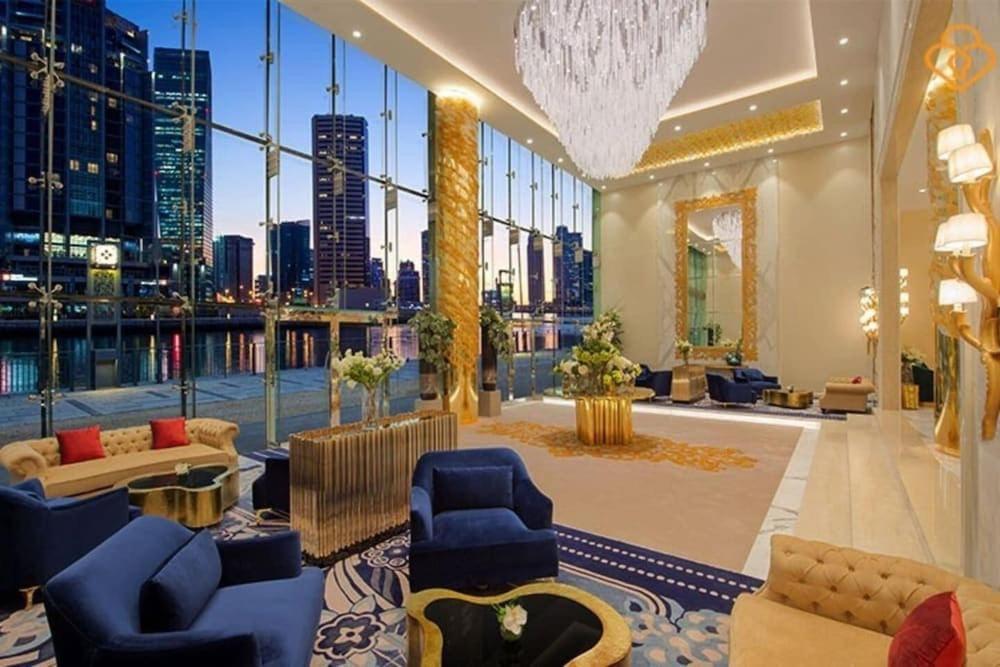 Vogue Damac Maison Prive 27th Floor With Balcony & Pool With Canal View Prime Business Bay Location, Steps From Downtown & Burj Khalifa * Dubái