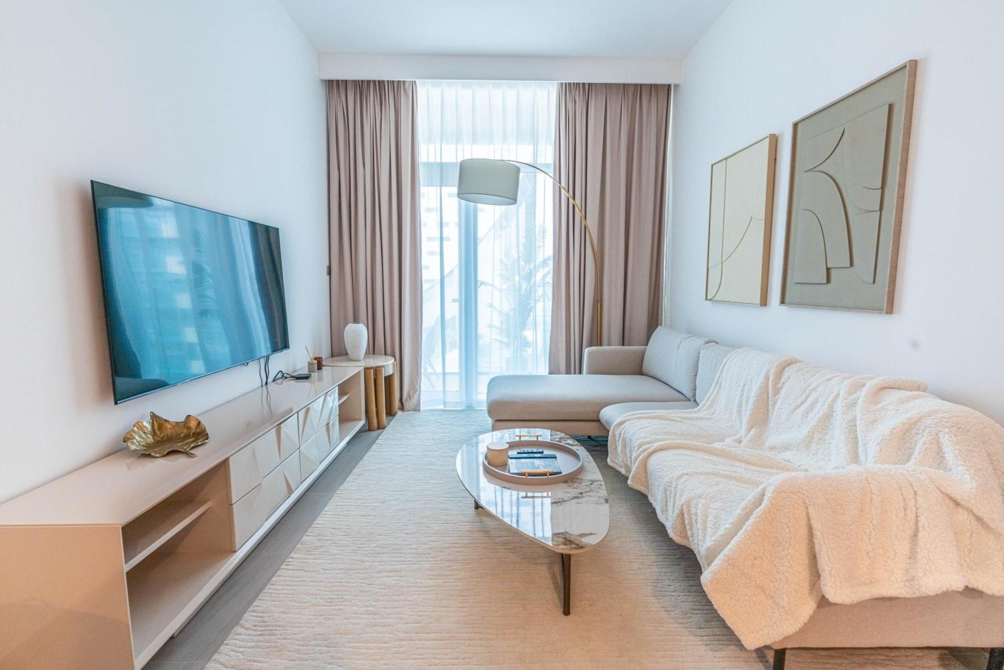 Aven Luxury 1br-711 Branded By Missoni Apartemen