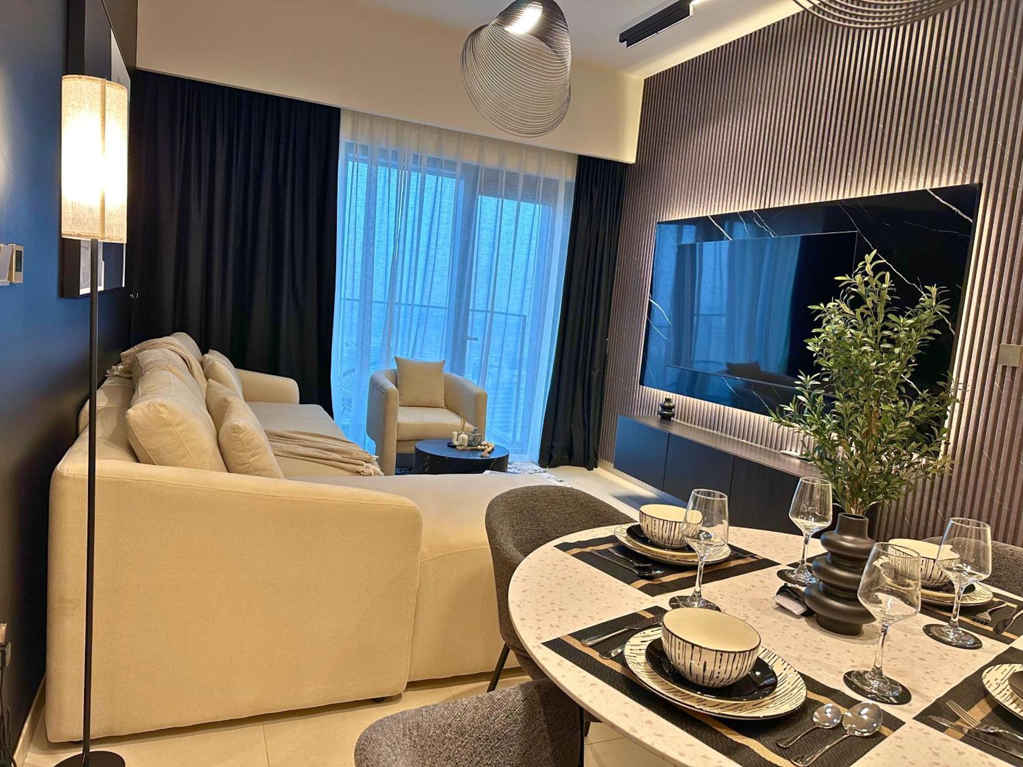 Smartstay At Burj Royale - Unique Downtown Views - Brand New Luxury * Dubaï