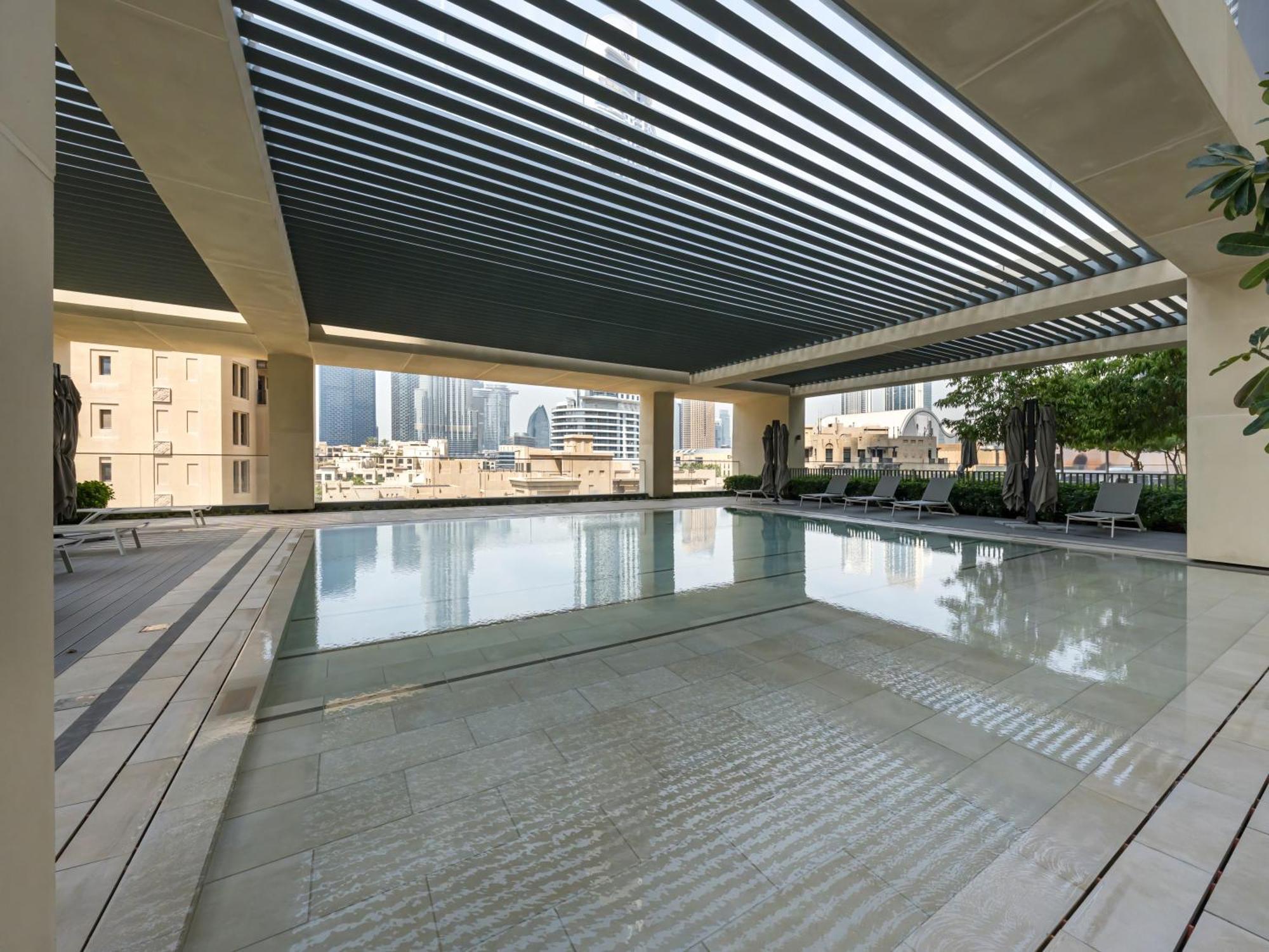 Smartstay At Burj Royale - Unique Downtown Views - Brand New Luxury *