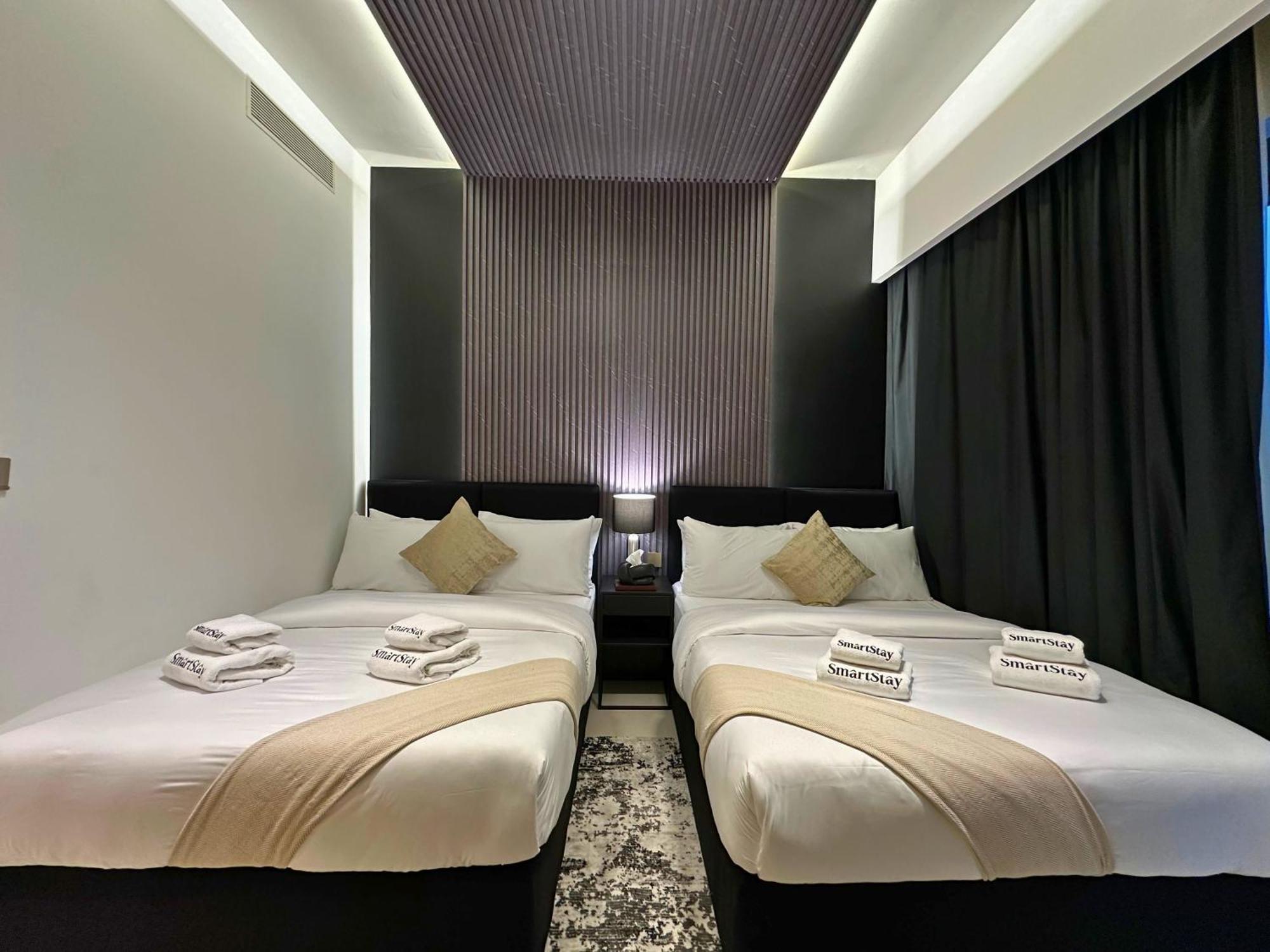Smartstay At Burj Royale - Unique Downtown Views - Brand New Luxury