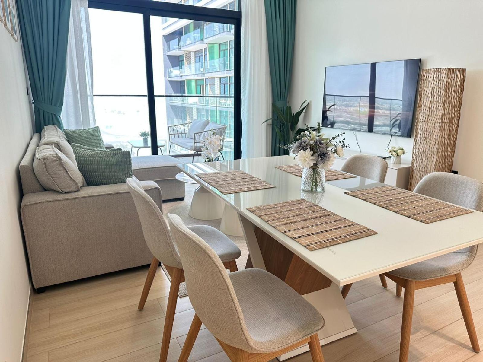 Brand New 2-bedroom With Balcony Appartement Dubaï
