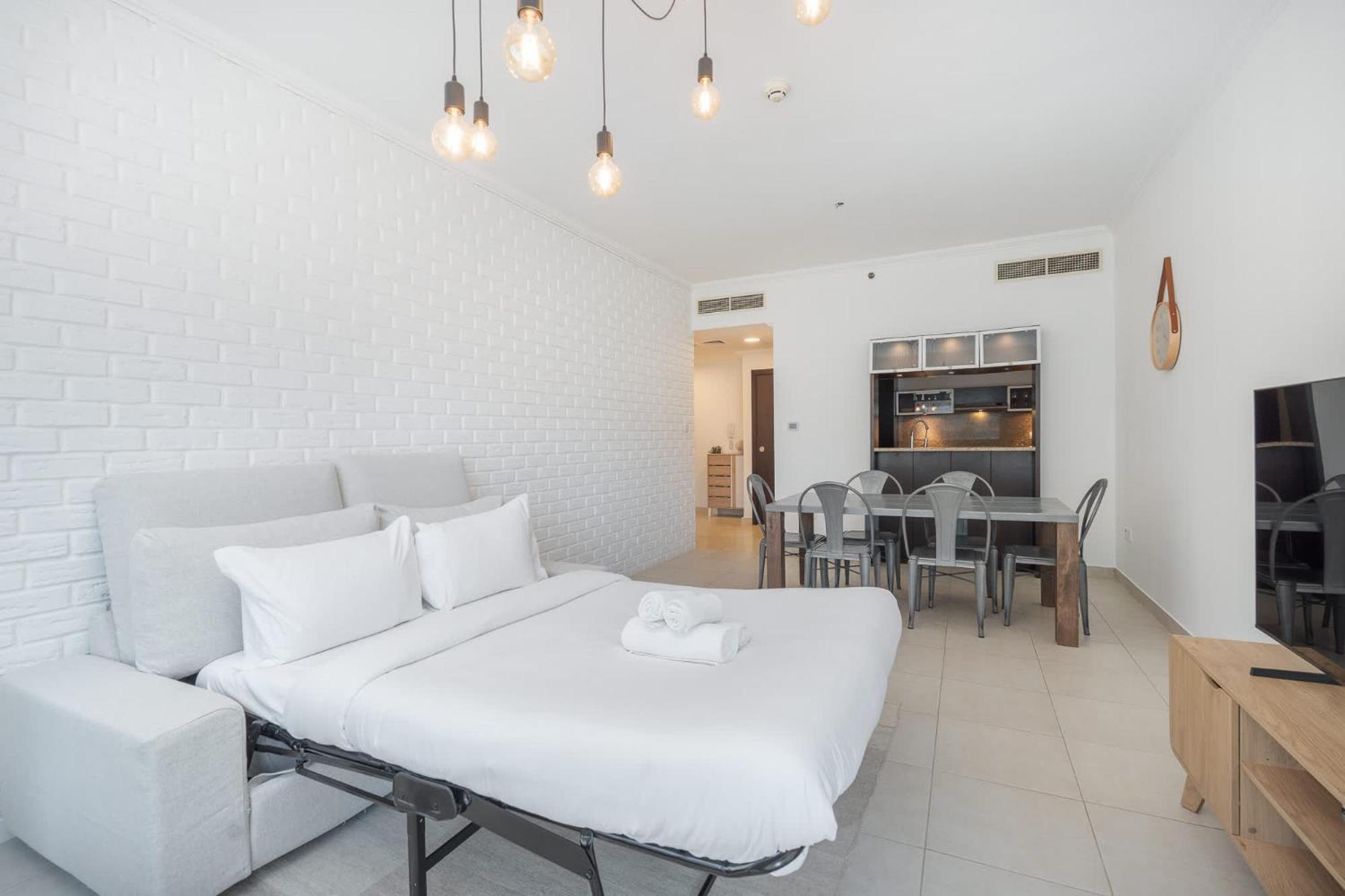 Elegant 1-bedroom For 4 In Marina Dubai