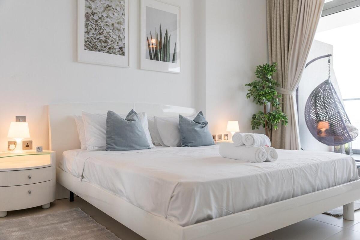 Peaceful And Airy 1-bedroom With The Palm View Dubaï