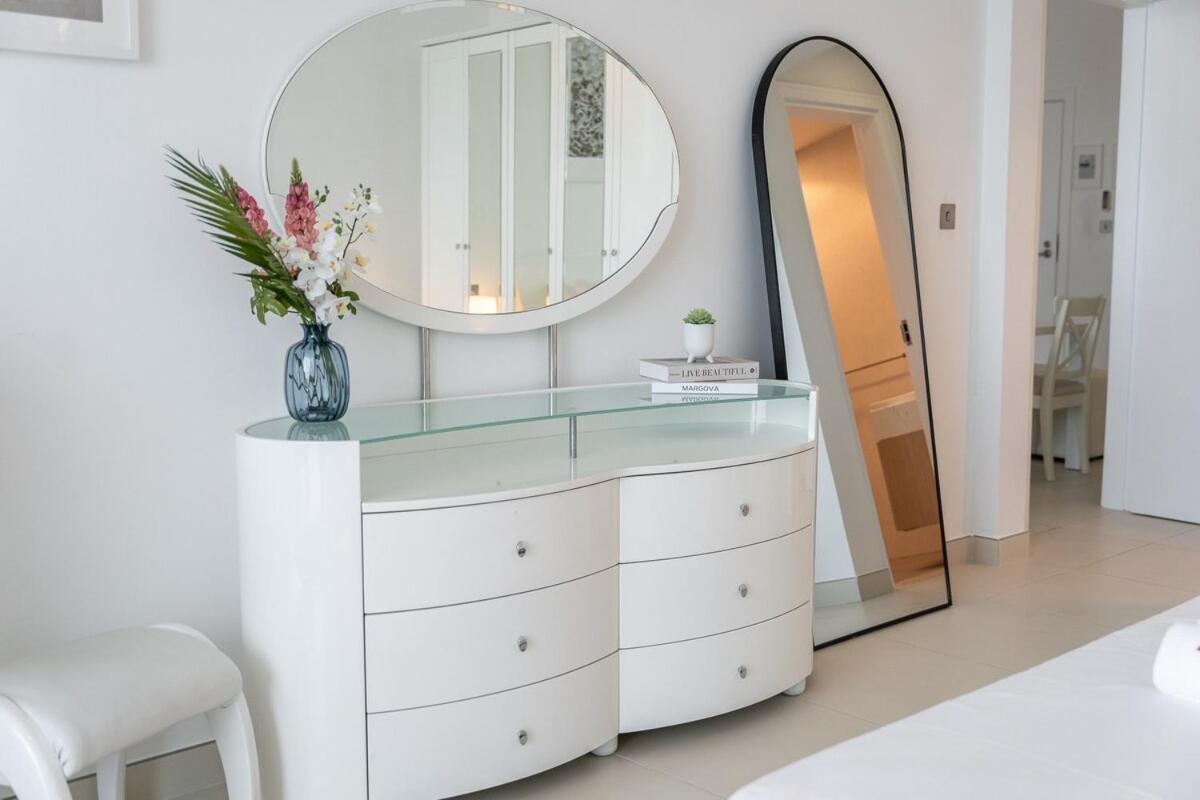 Peaceful And Airy 1-bedroom With The Palm View * Dubaï