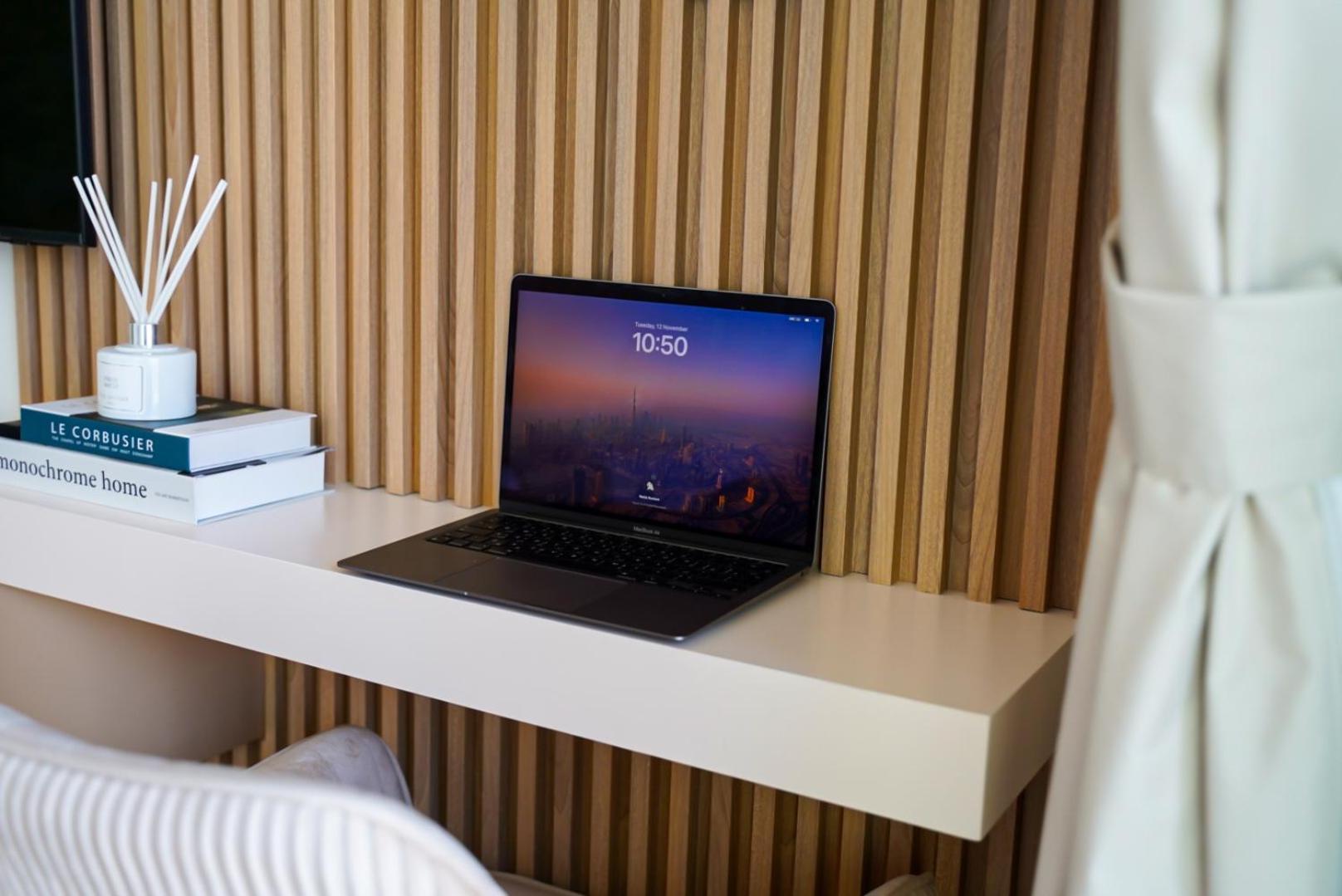 Blissful At Downtown Views Ii- 5min Walk To Mall, Burj Khalifa With Infinity Pool Dubaï