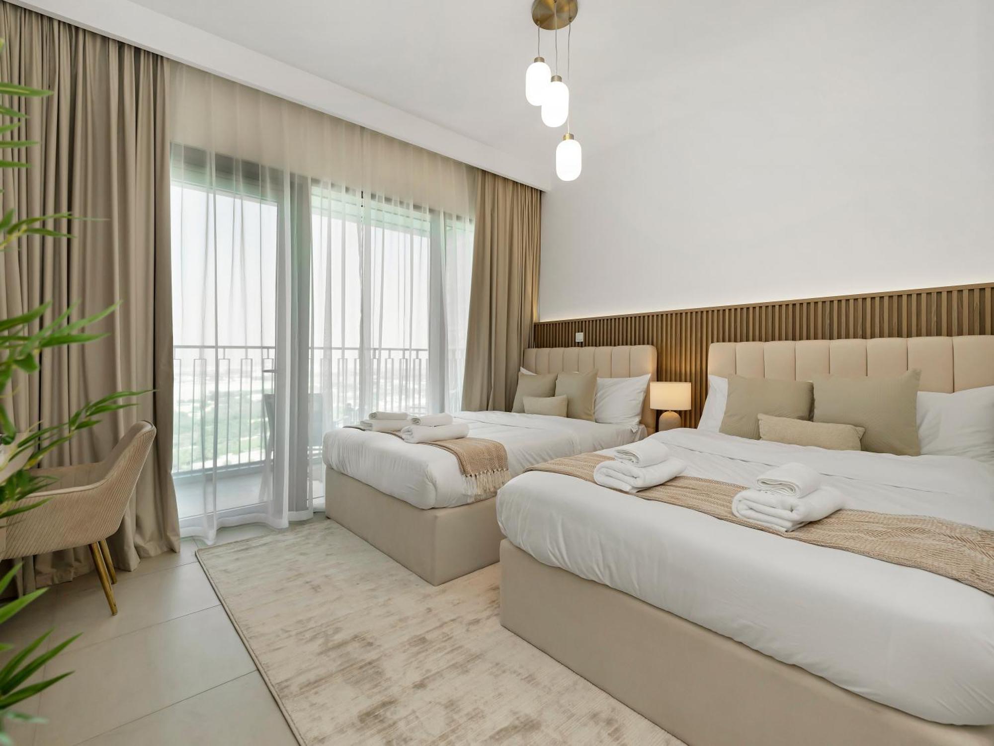Blissful At Downtown Views Ii- 5min Walk To Mall, Burj Khalifa With Infinity Pool Appartement Dubaï